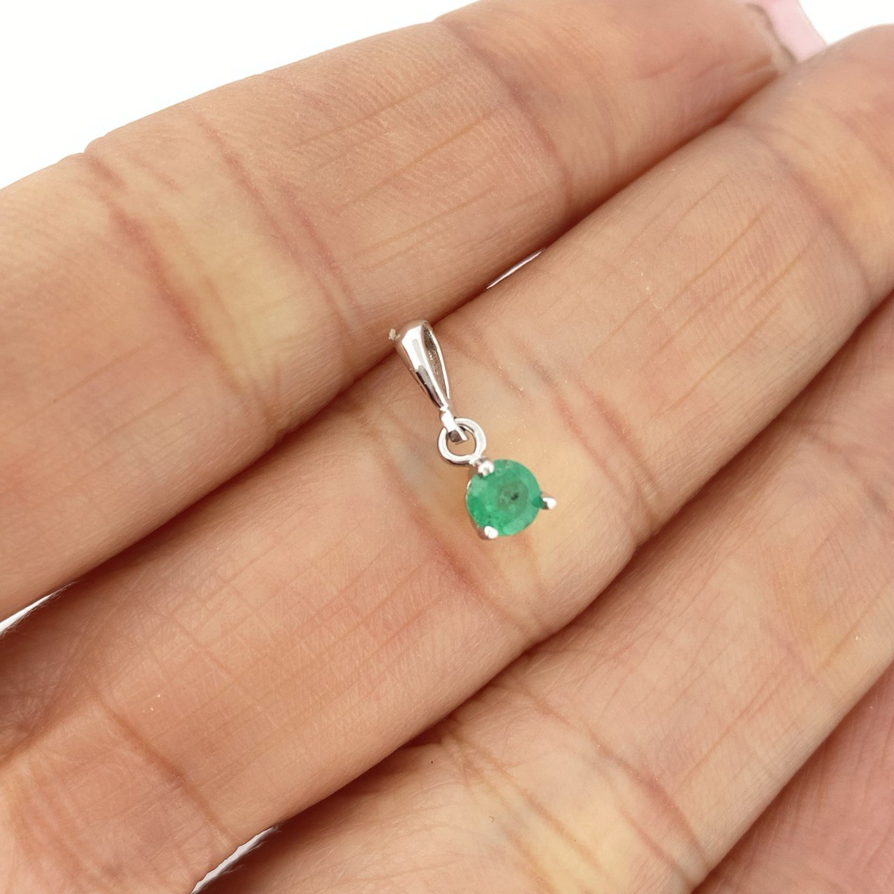 Pendant Essence 0.3gr / 1/2 in / Sterling Silver 950%