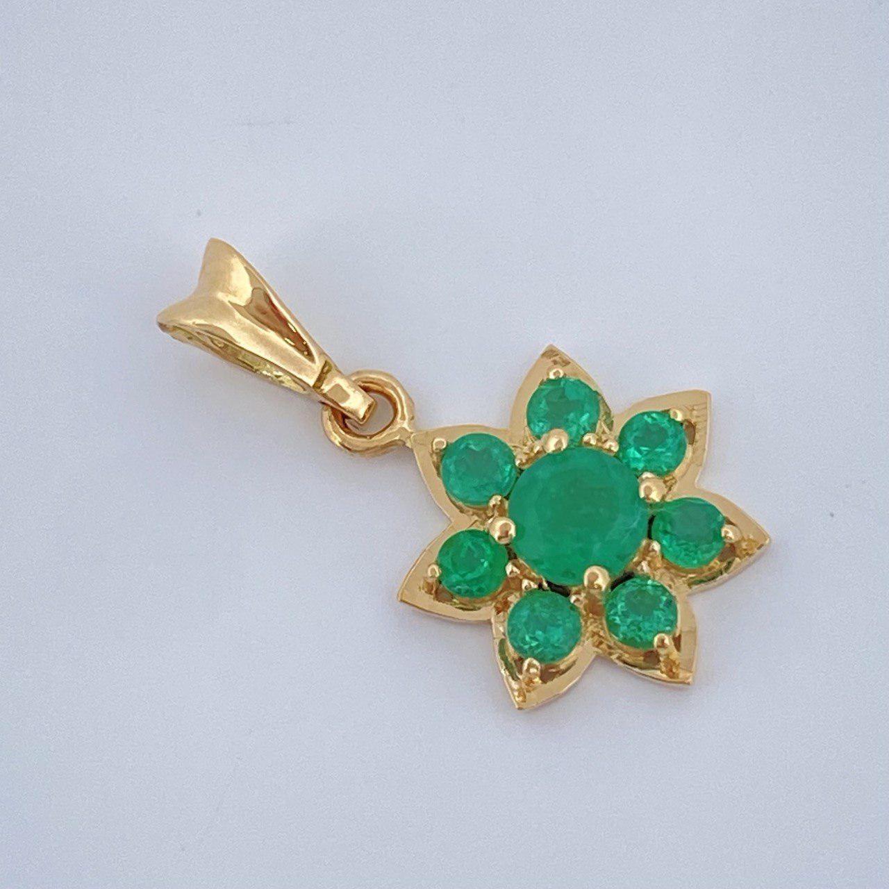 Pendant Flower Jewelry 1.05gr / 3/4 in / 18K Gold +