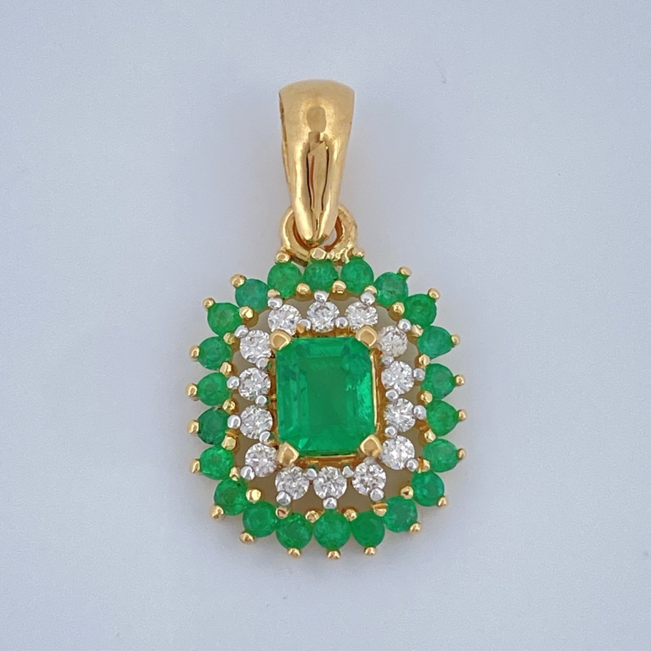 Pendant Modern Charm Jewelry 1.5gr / 3/4 in / 18K Gold +