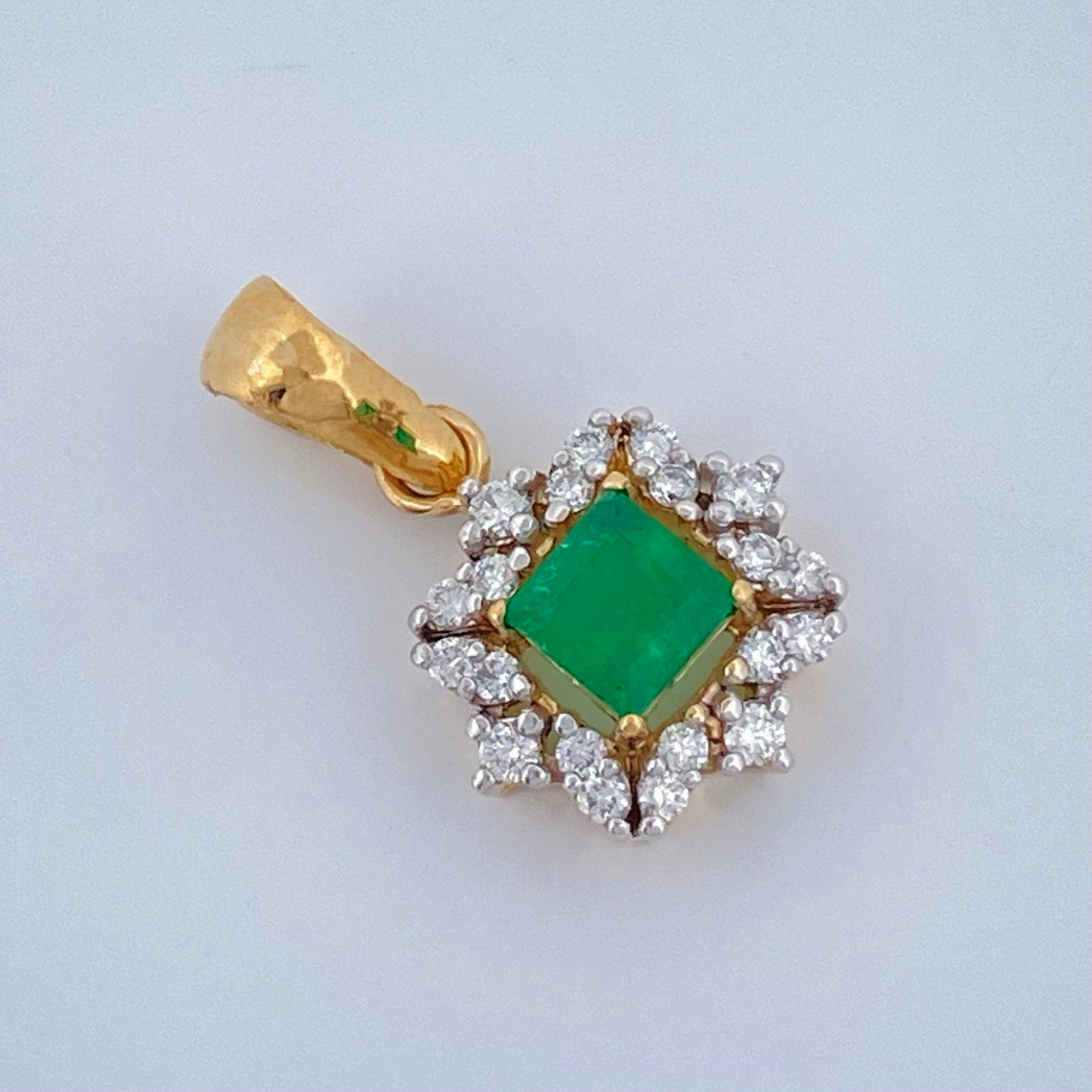 Pendant Jewel Radiance 1.4gr / 3/4 in / 18K Gold +