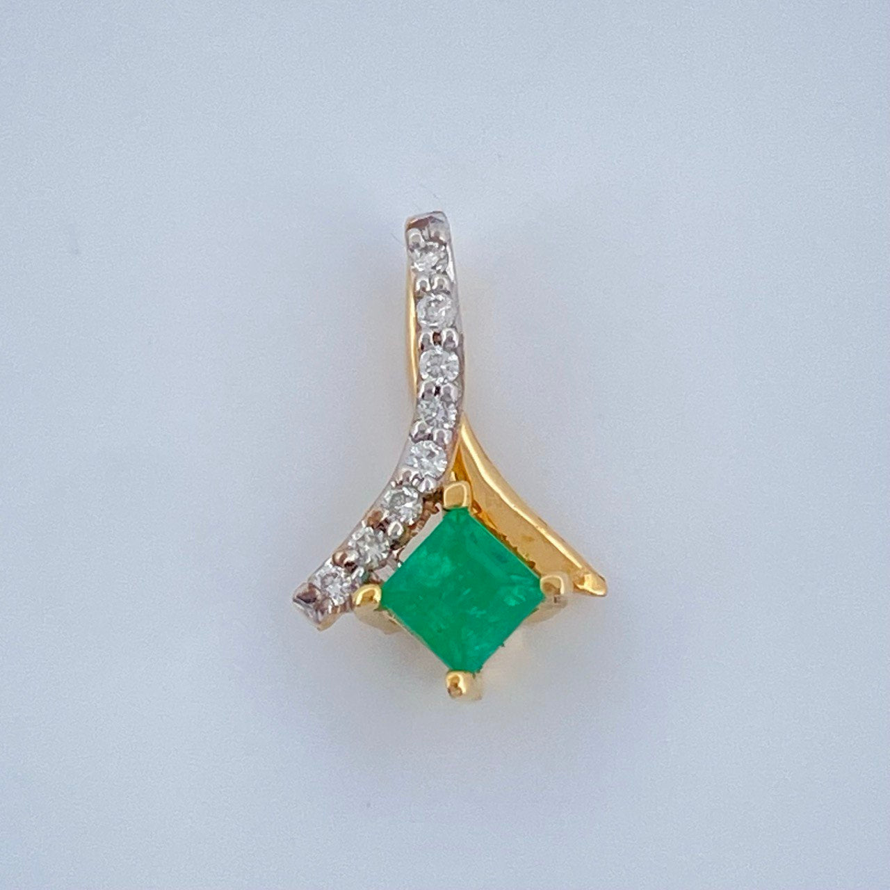 Pendant Jewelry Rhombus Crossed Bow 0.5gr / 1/2 in / 18K Gold +
