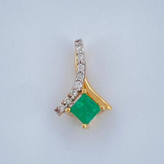 Pendant Jewelry Rhombus Crossed Bow 0.5gr / 1/2 in / 18K Gold +