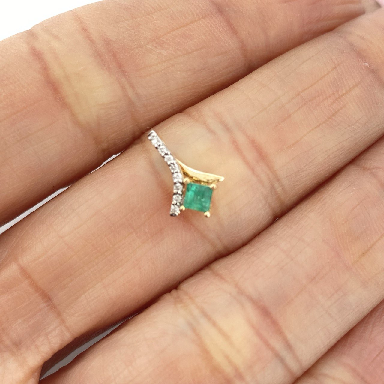 Pendant Jewelry Rhombus Crossed Bow 0.5gr / 1/2 in / 18K Gold +