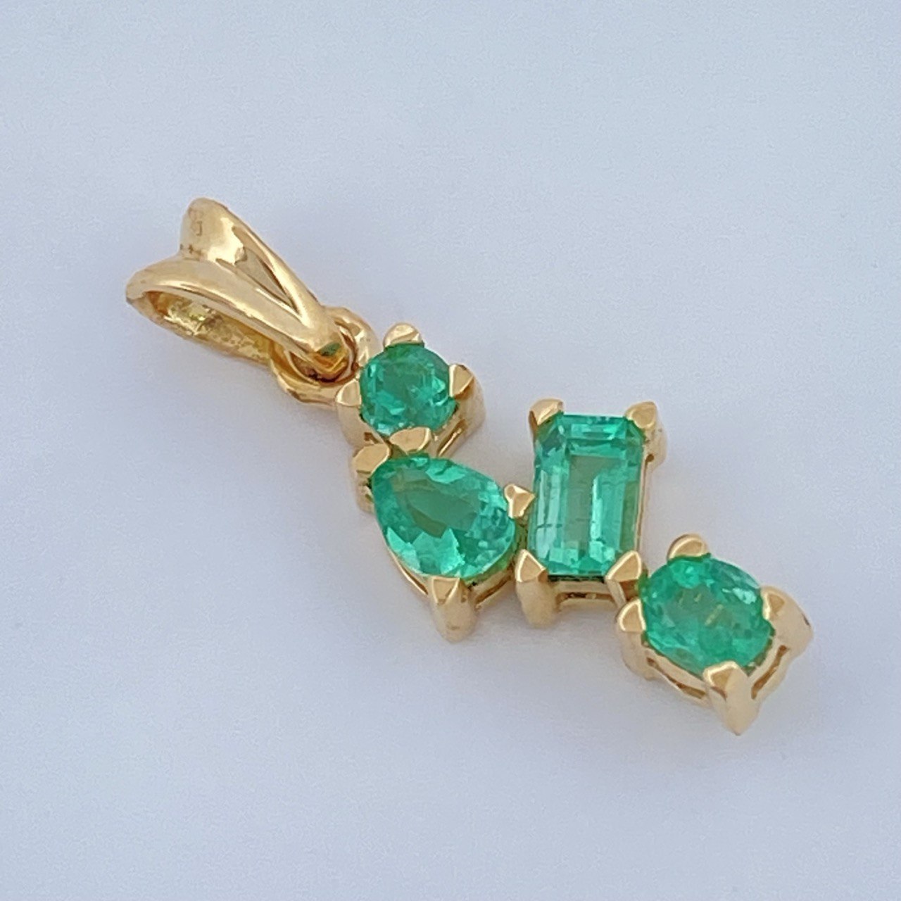 Pendant Jewel Green Constellation 0.95gr / 3/4 in / 18K Gold +