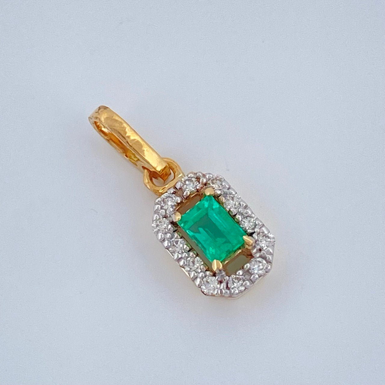 Pendant Jewelry Rectangle 0.75gr / 0.5in / 18K Gold +