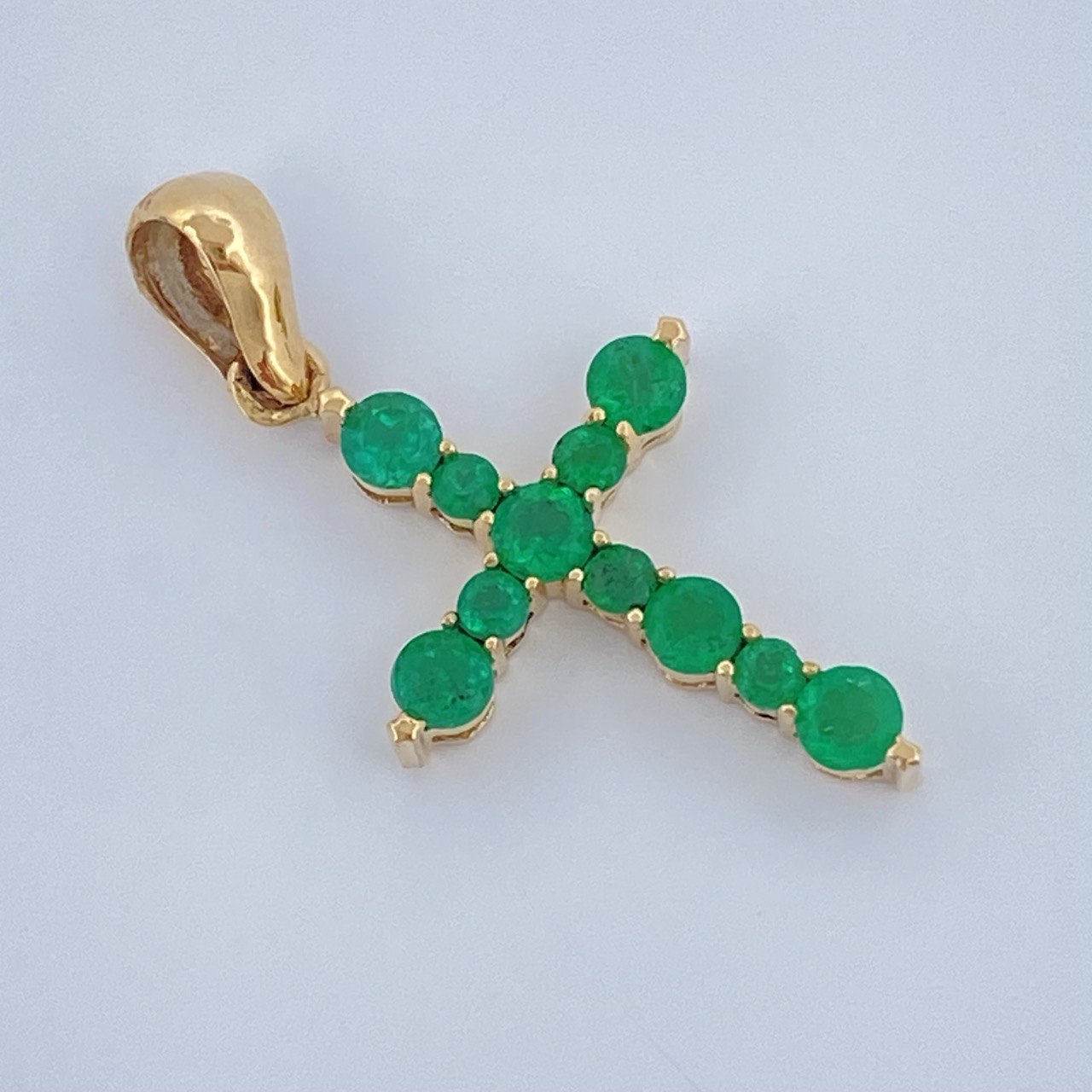 Pendant Jewel Cross Green Light 1.25gr / 1in / 18K Gold +