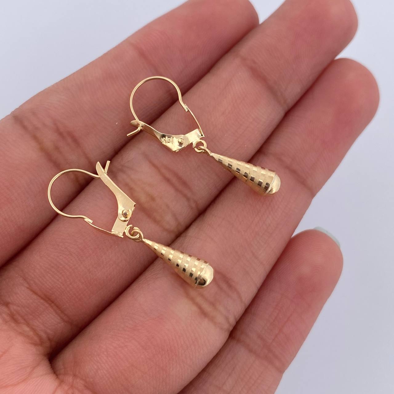 Hoop Earrings 0.6gr / 2.7cm (1.1in) / 18K Gold &