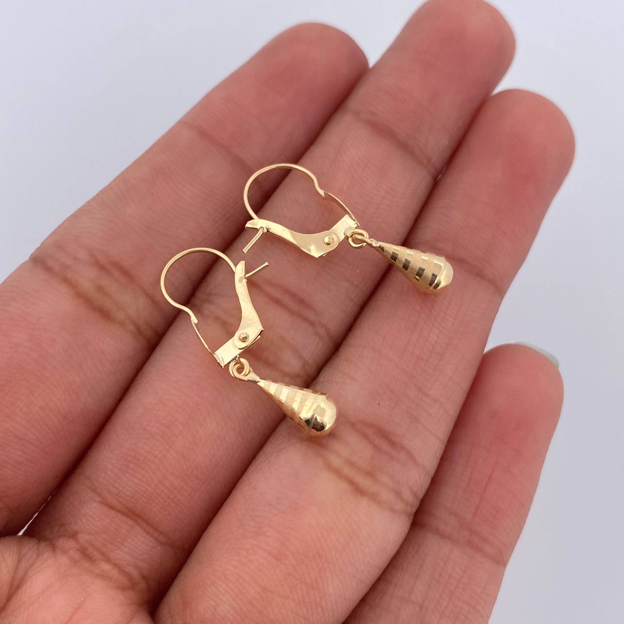Hoop Earrings 0.55gr / 2.3cm / 18K Gold &