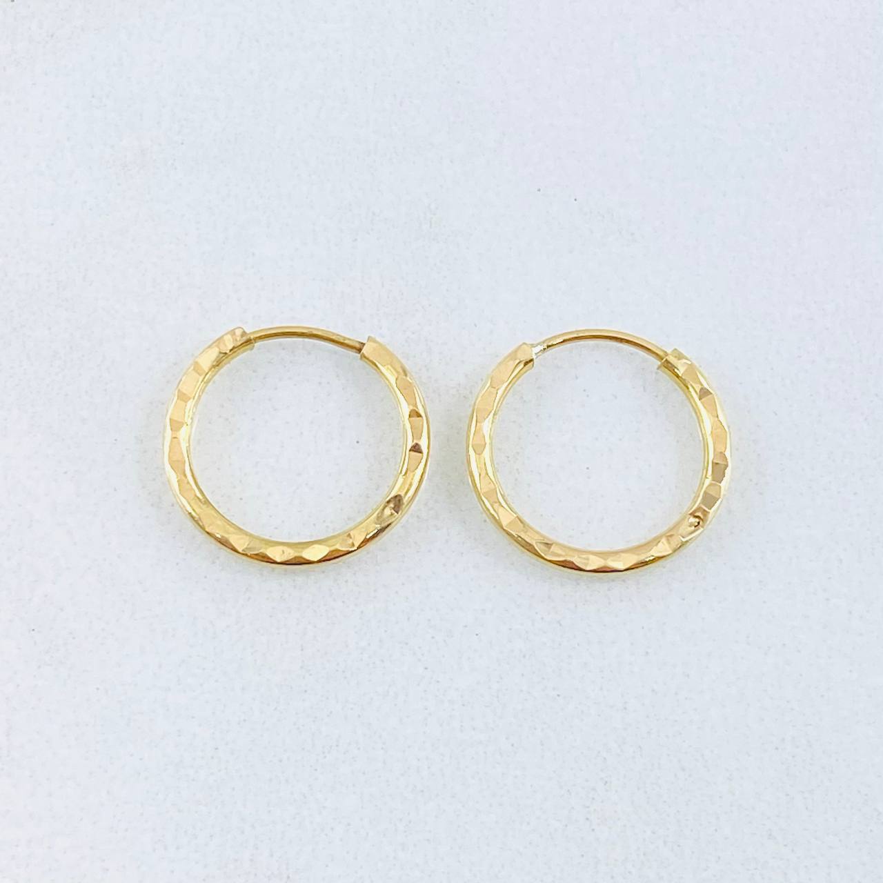 Candongas Aro Rayado 0.95 g / 3/4 in Oro Amarillo 18K