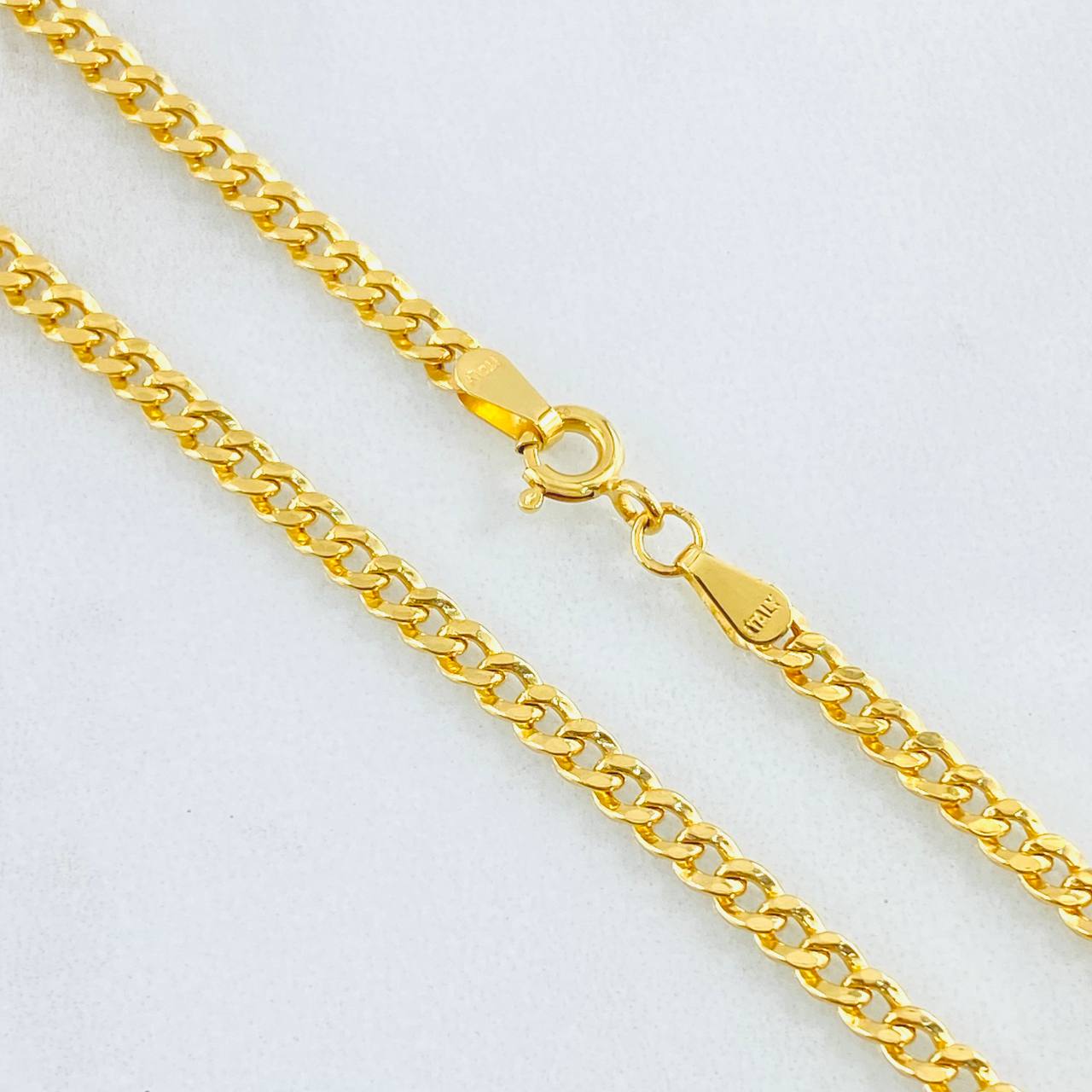 Cadena Cubana 4.5gr / 17 3/4 in / Oro Amarillo +1 18K *