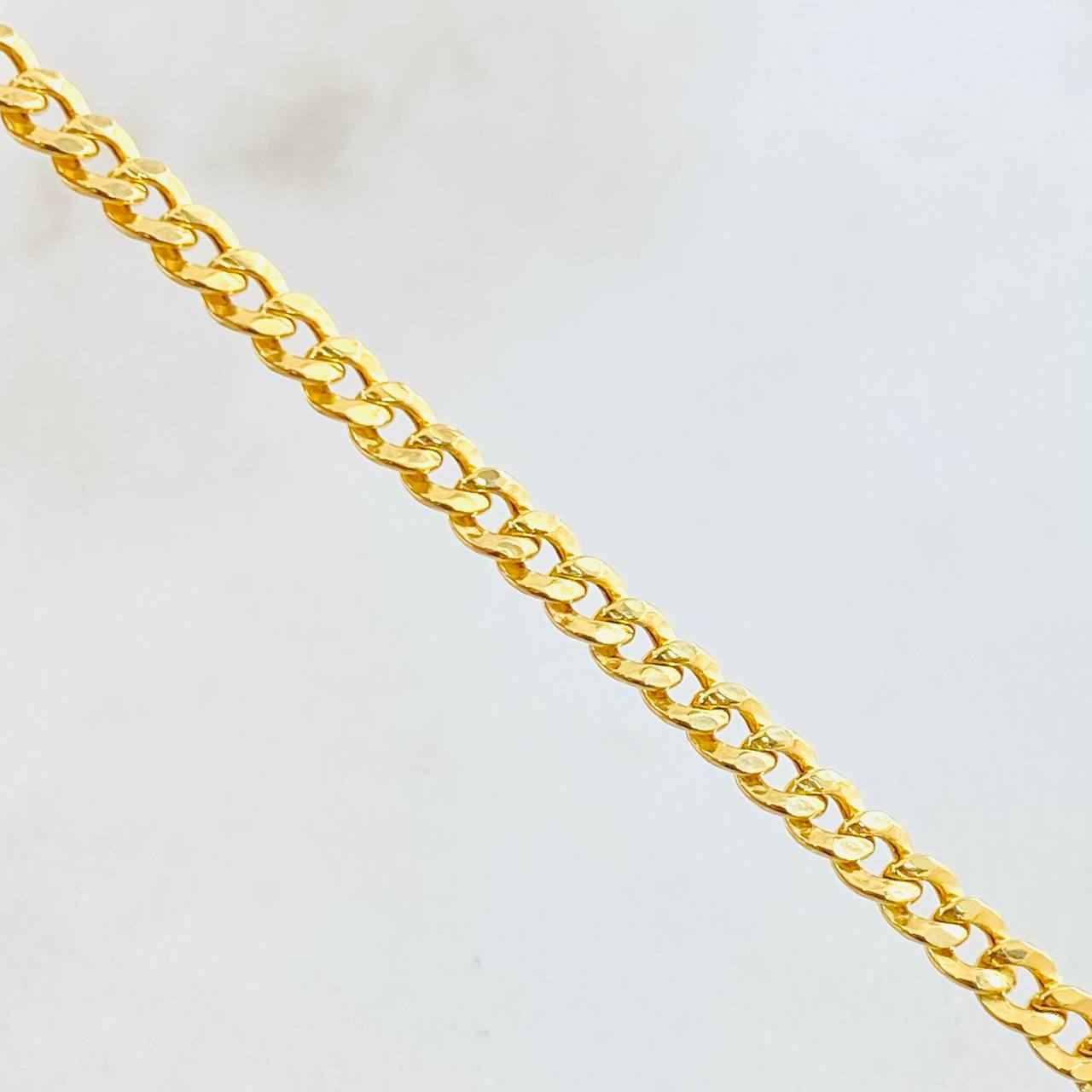 Cadena Cubana 4.5gr / 17 3/4 in / Oro Amarillo +1 18K *