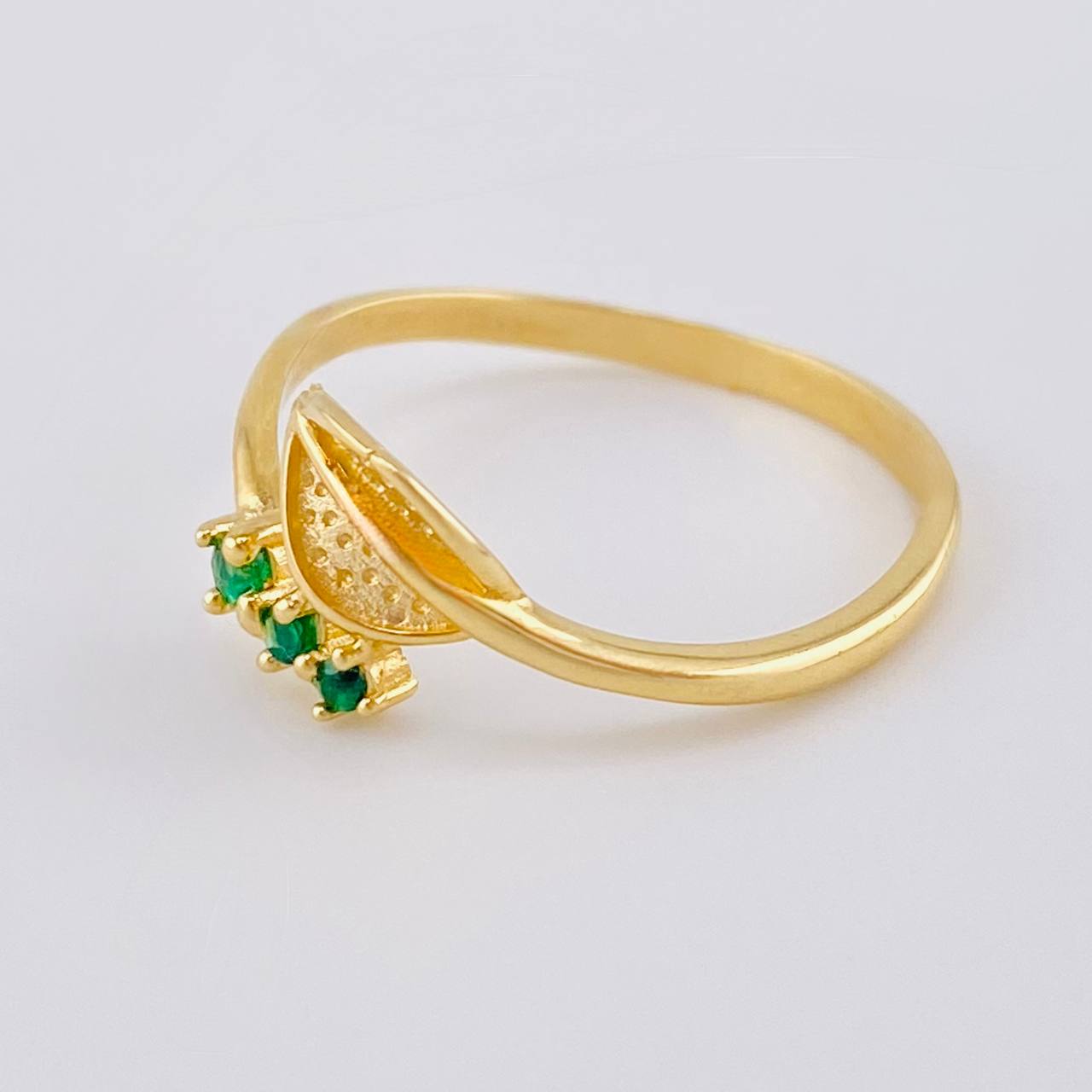 Anillo Hoja De Cafe 1.75 g / T7 1/4 Oro Amarillo 18K