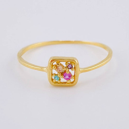 Anillo Cuadro Triqui 0.9 g / T5 1/4 Oro Amarillo 18K
