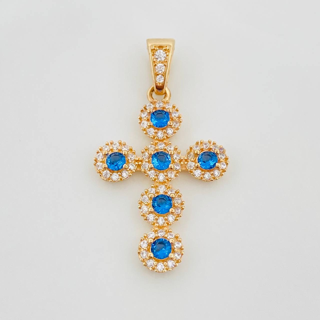 Dije Cruz Tupida 2.7 g / 1 1/4 in Oro Amarillo 18K
