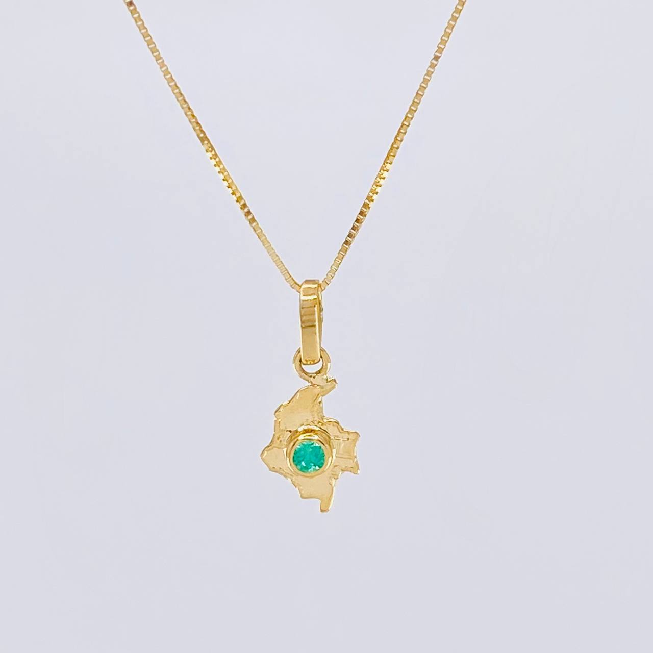 Set Cadena Veneciana + Dije Mapa Esmeralda 3 Pts / 1.1 g / 17 3/4 in Oro Amarillo 18K