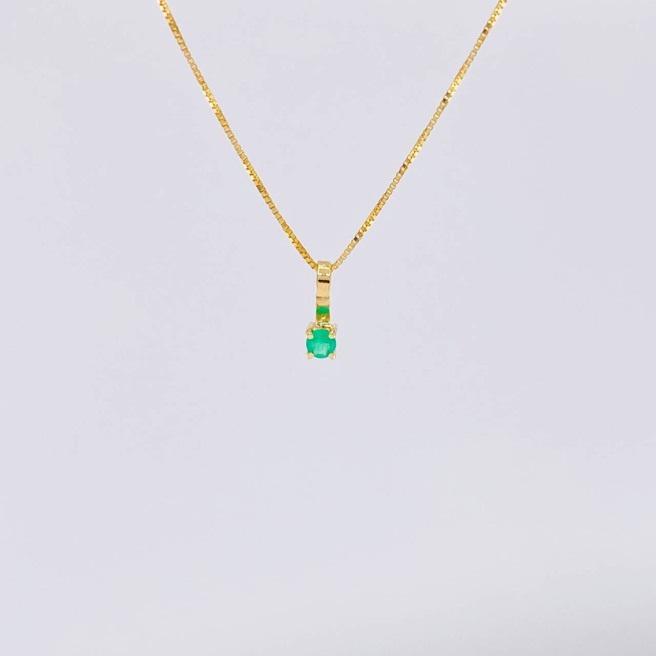 Set Cadena Veneciana + Dije Sencillo Redondo Esmeralda 3 Pts / 0.95 g / 17 3/4 in Oro Amarillo 18K