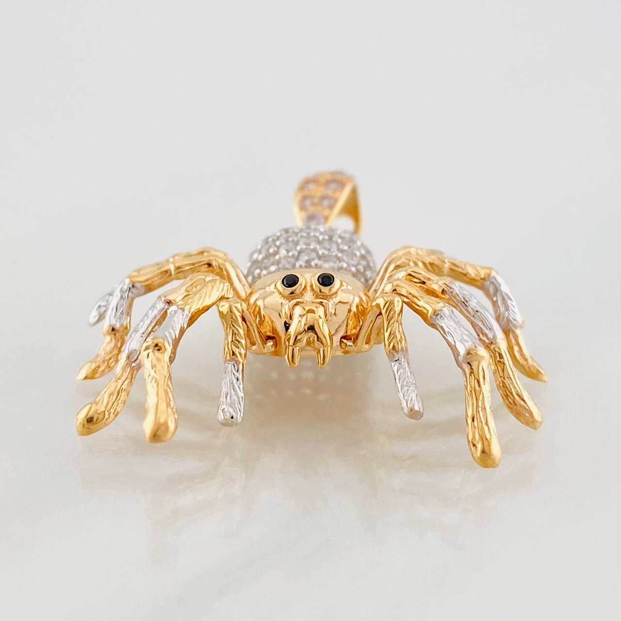 Dije Araña 4.9g / 1 1/4 in Dos Oros Blanco Rosa 18K