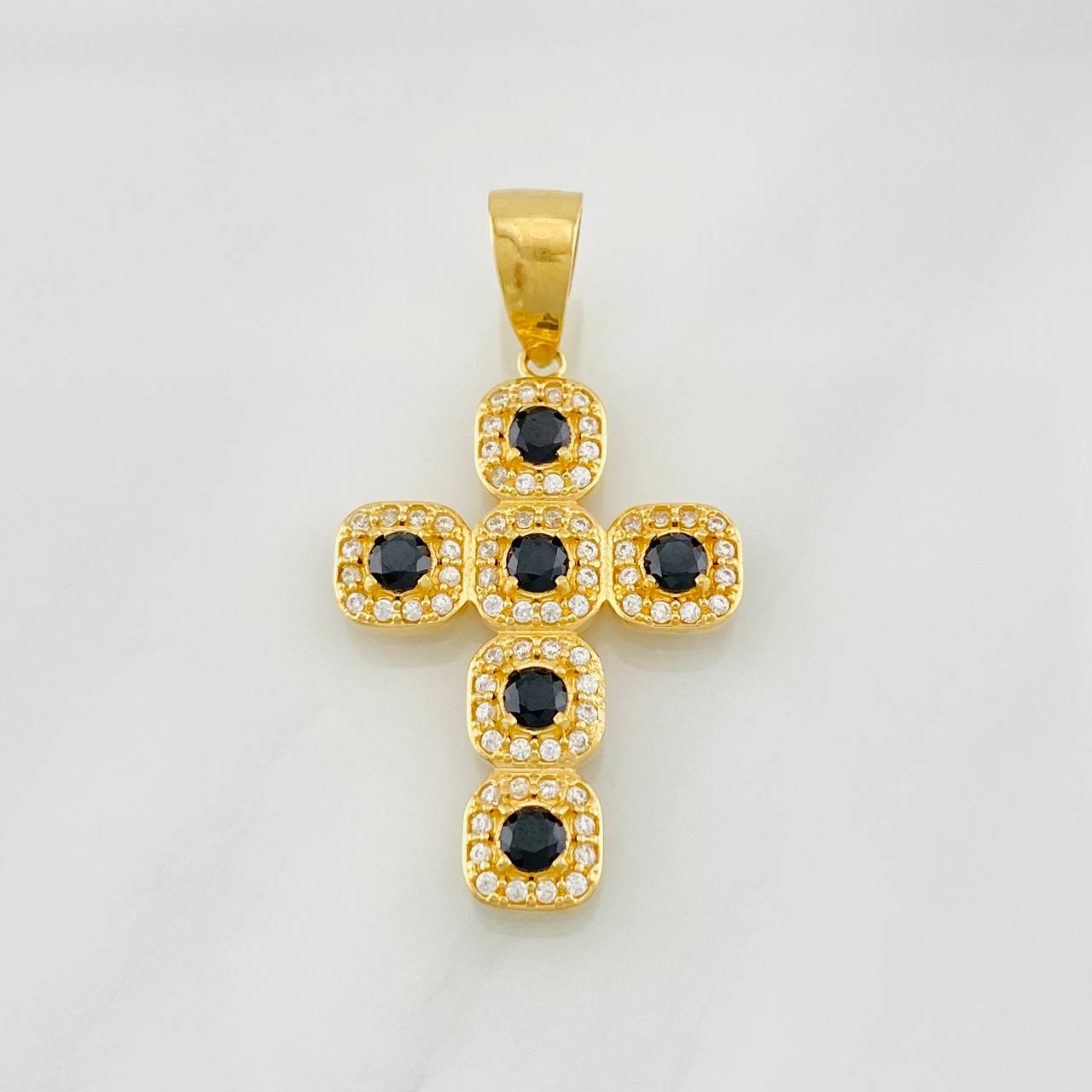 Dije Cruz Tupida 3.75g / 1 1/2 in Oro Amarillo 18K