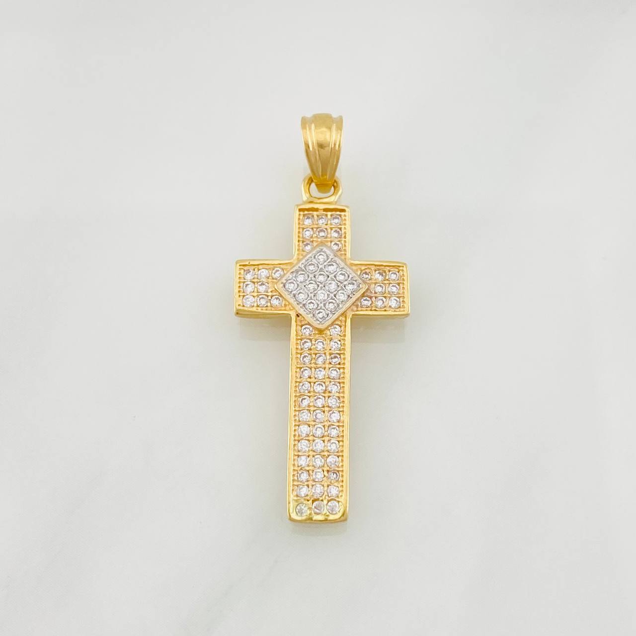 Dije Cruz Rombo 2.55g / 1 1/2 in Dos Oros Amarillo Blanco 18K