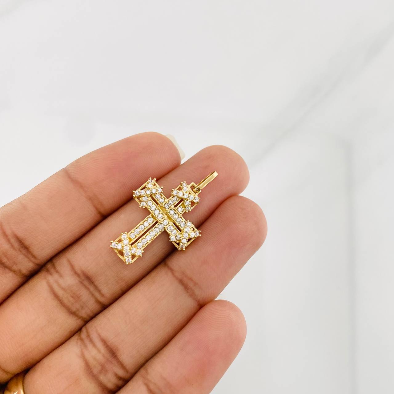Dije Cruz 2.45g / 1 in Oro Amarillo 18K