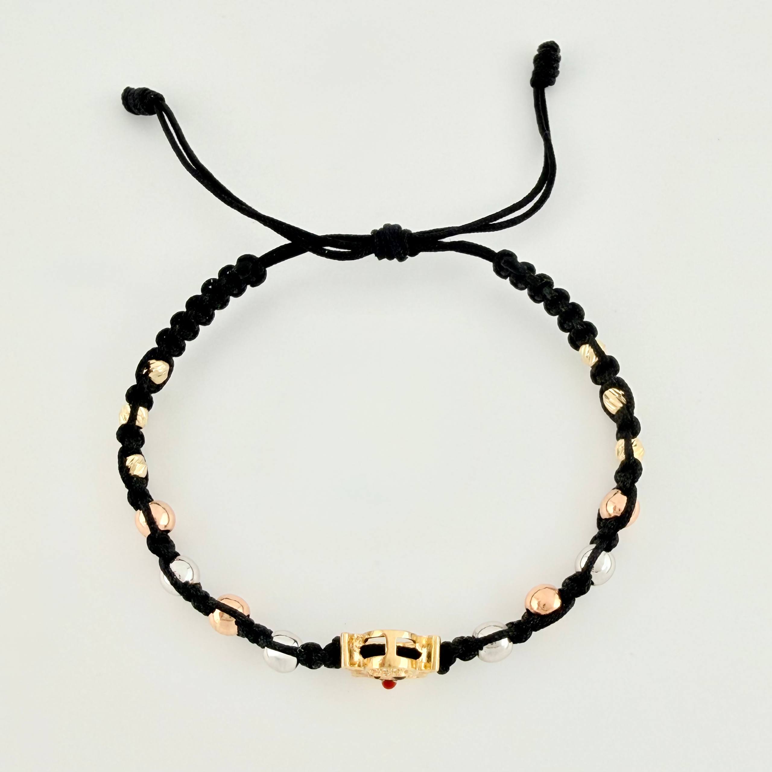 Pulsera Tejida Negra Herraje Fantasma / Bolas Lisas 8Und 4Mm- Bola Diamantada 6Und 3Mm Tres Oros 18K