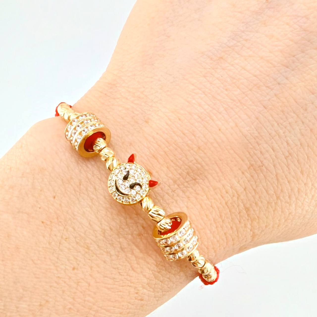 Pulsera Tejida Roja Emoji De Fuego / Bolas 20 Und 3Mm Oro Amarillo 18K