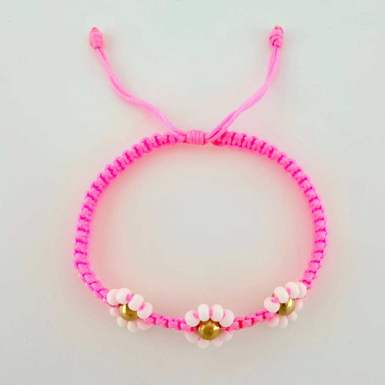 Pulsera Tejida Rosada Trio Flores Oro Amarillo 18K