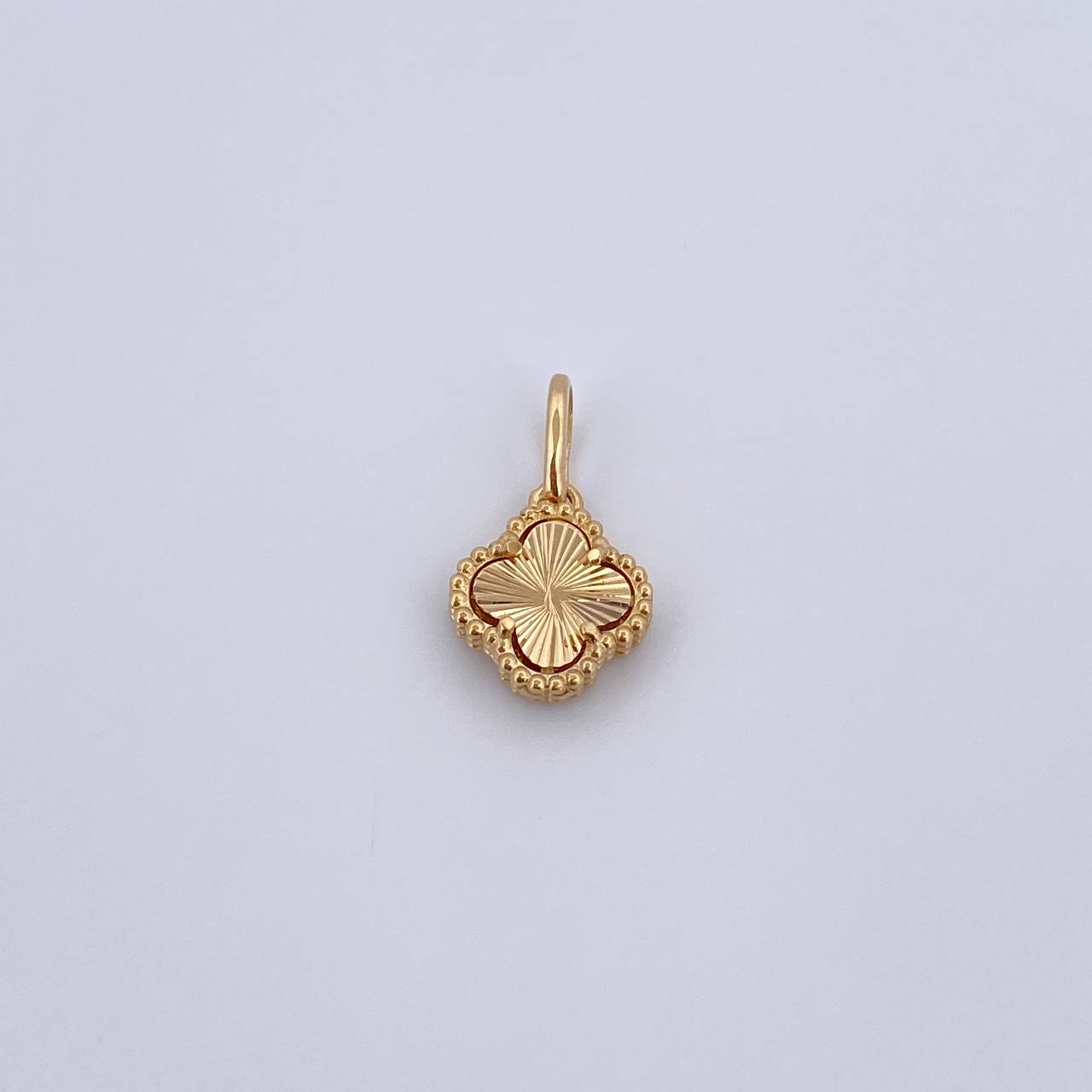 Clover Pendant 1.4gr / 1.7cm / 18K Yellow Gold Nac.Esp.