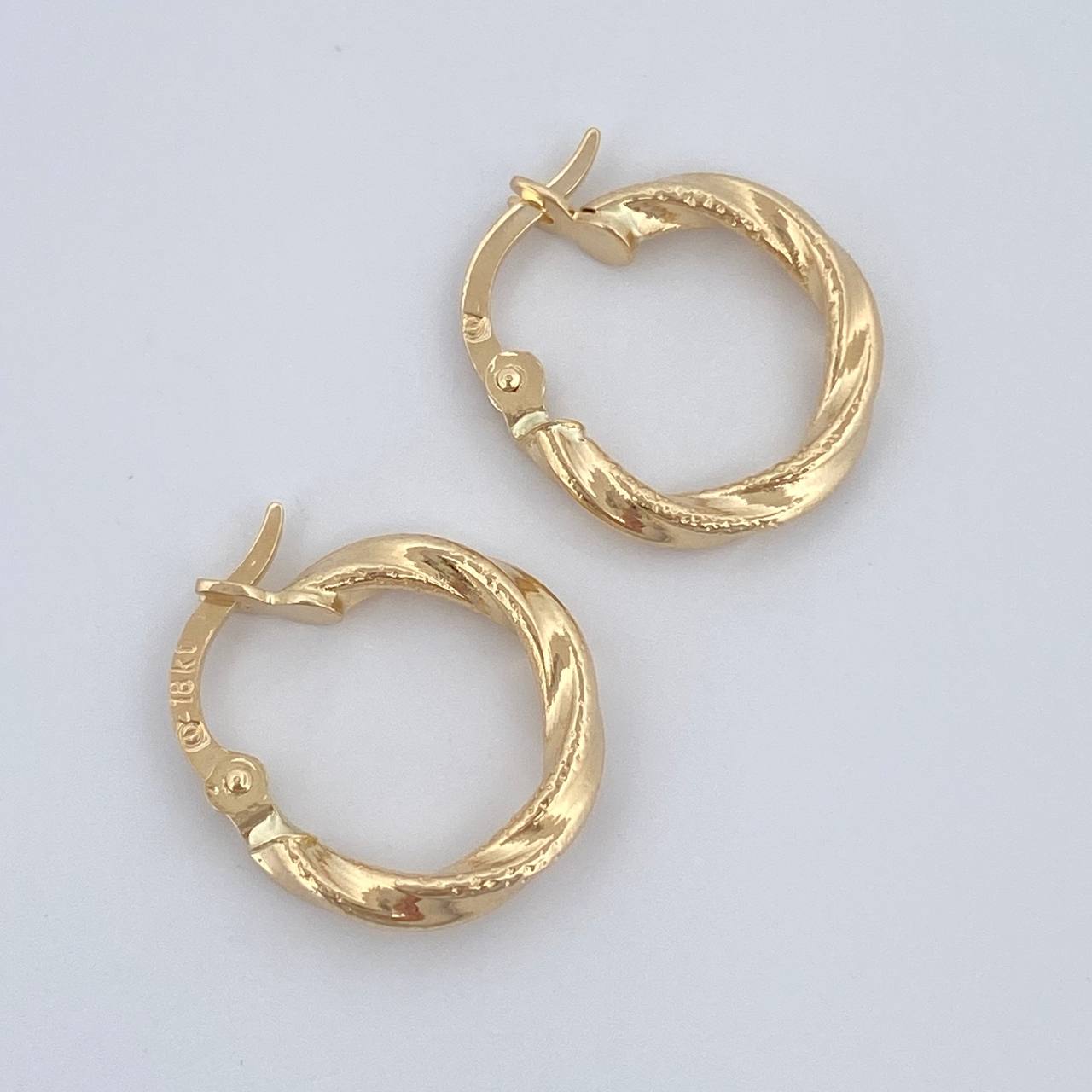 Hoop Earrings Nile 1gr / 0.6in / 18K Gold $