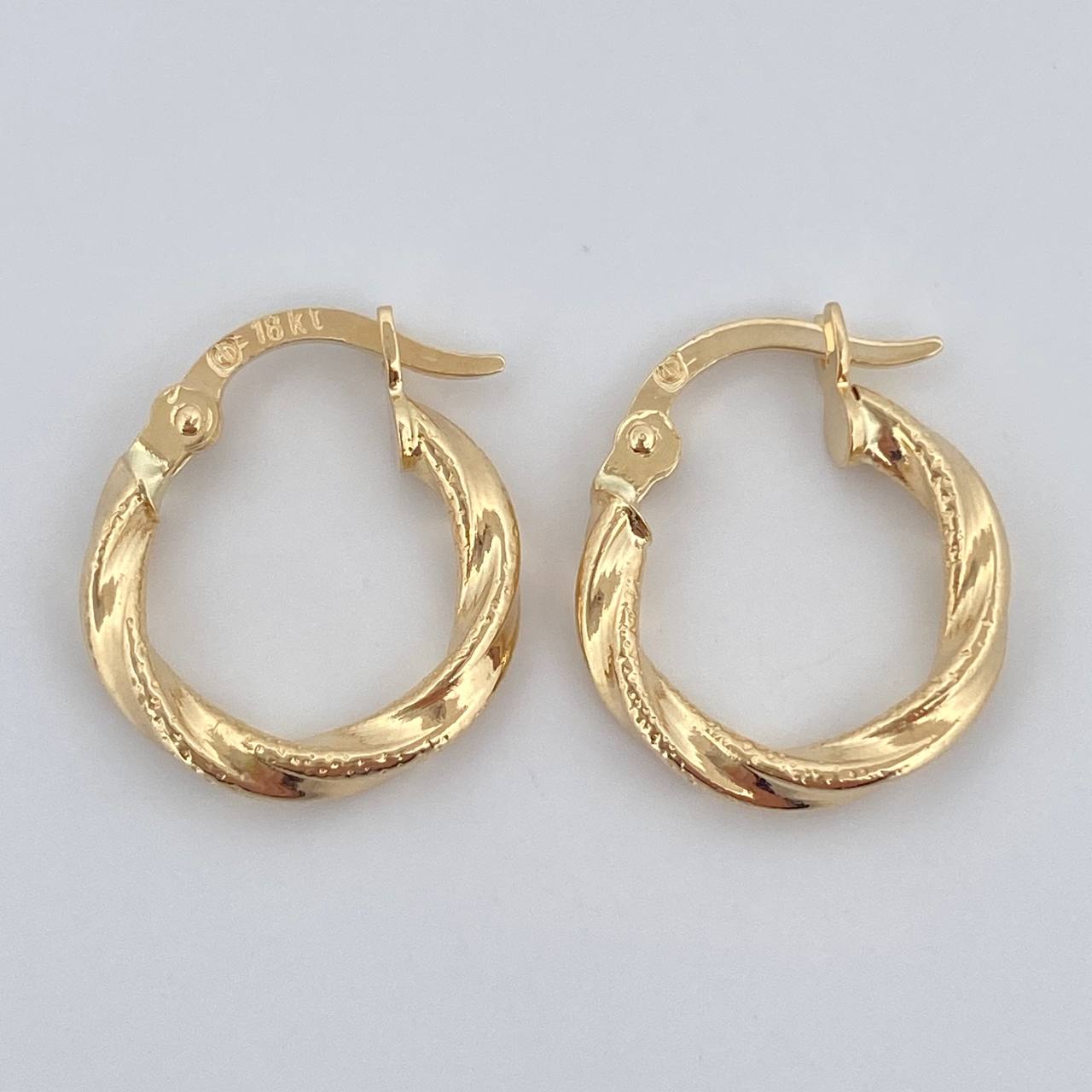 Hoop Earrings Nile 1gr / 0.6in / 18K Gold $