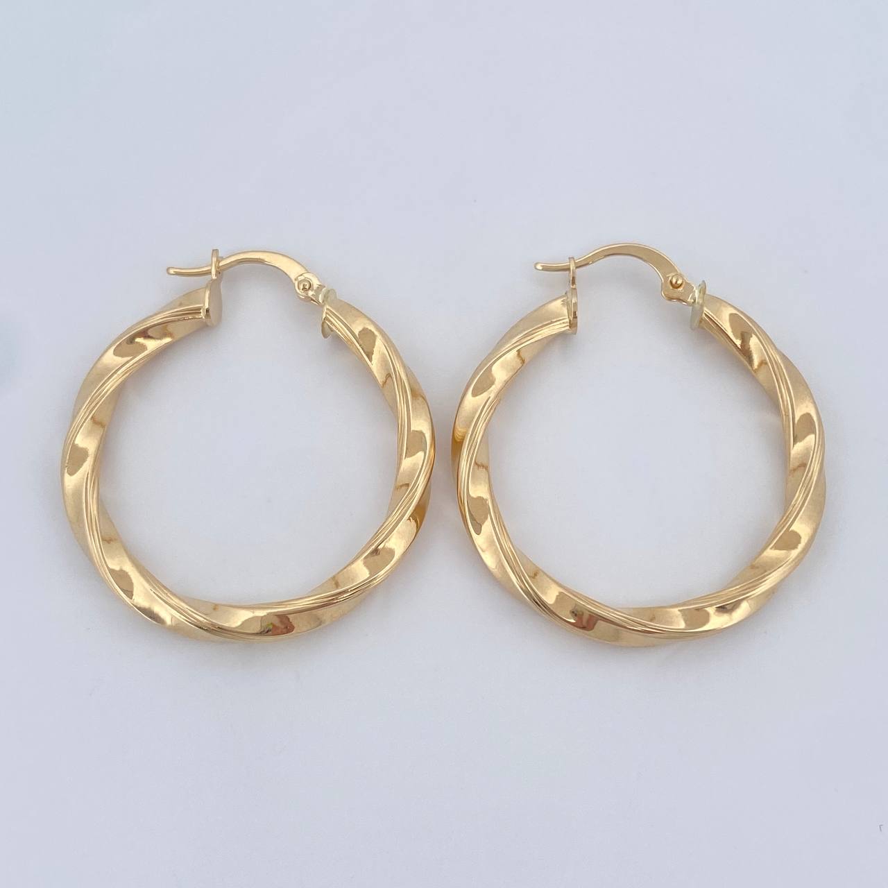 Hoop Earrings Mai 3.6gr / 3.3cm / 18K Gold $