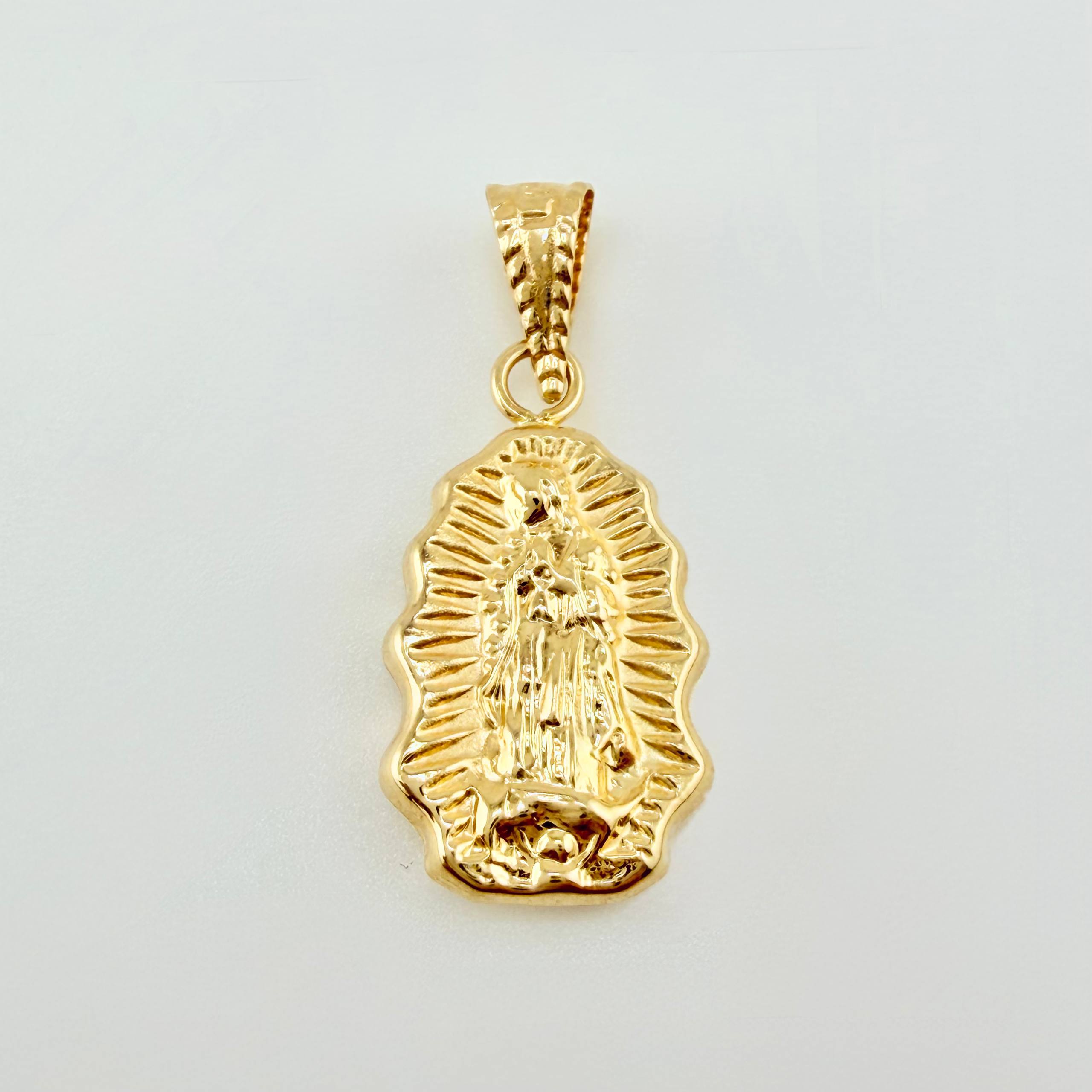 Dije Virgen Guadalupe Silueta Rallado 0.55gr / 1/2 in / Oro Amarillo 18K *