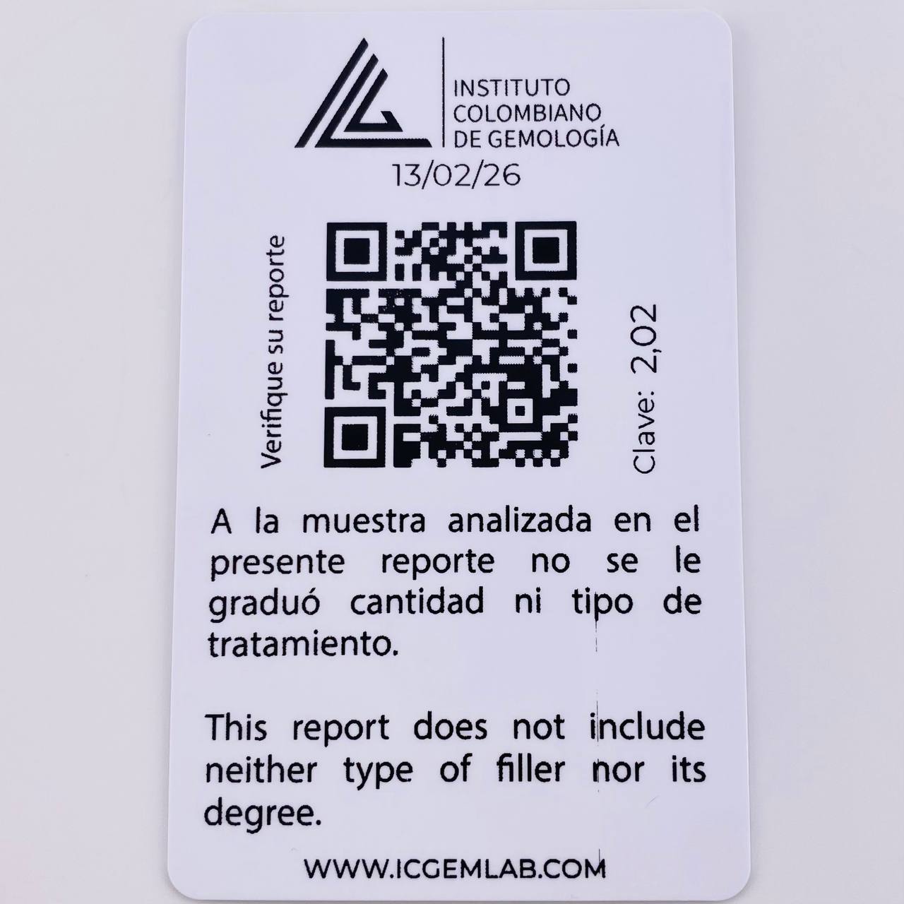 Three-Dimensional Square Frame Pendant Emerald 2.02 Qts Diamond 19Pts 3.05 g / 3/4 in 18K Yellow Gold