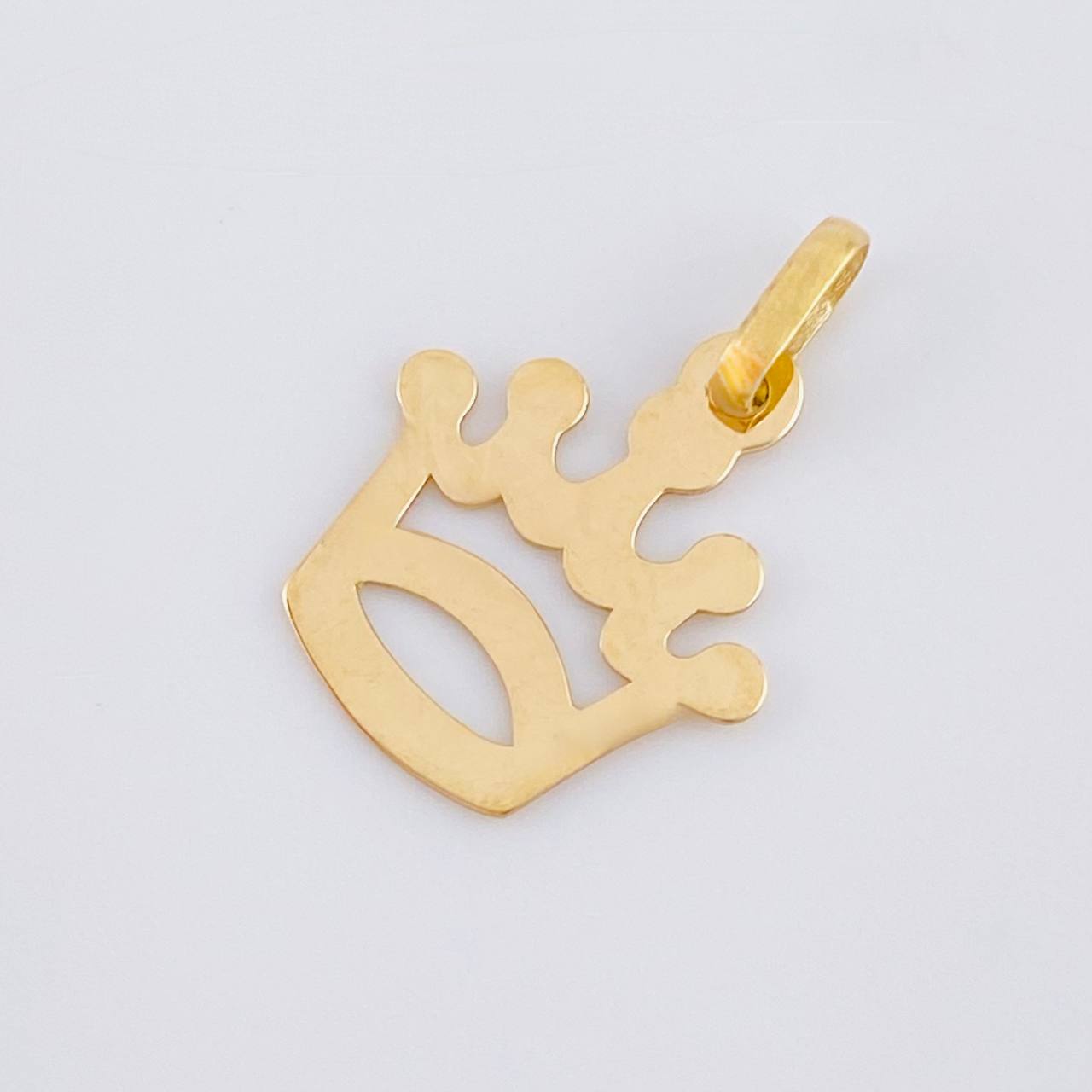 Dije Corona 0.6 g / 3/4 in Oro Amarillo 18K