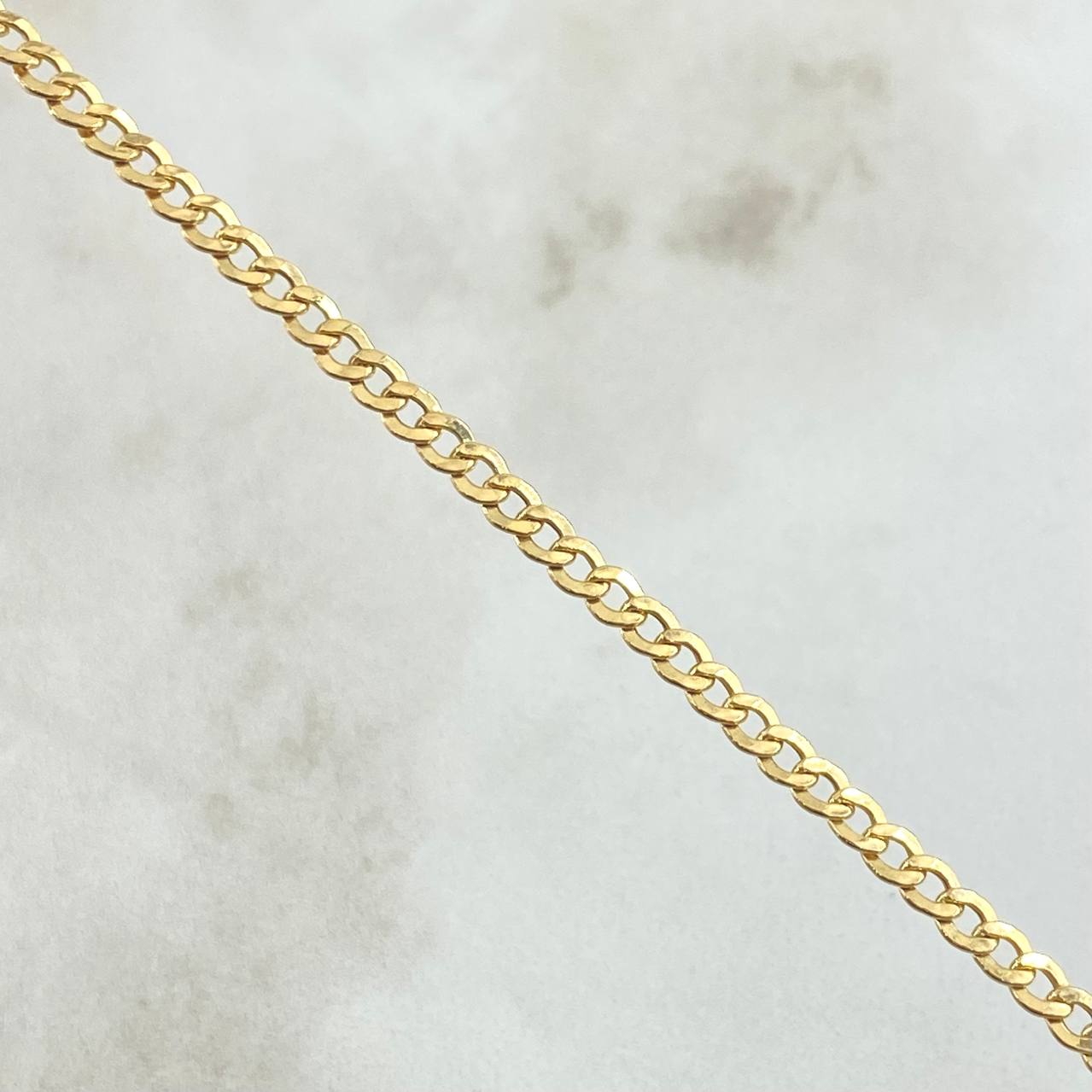 Tobillera Cubana 2.4gr / 9 3/4 in / Oro Amarillo +1 18K !