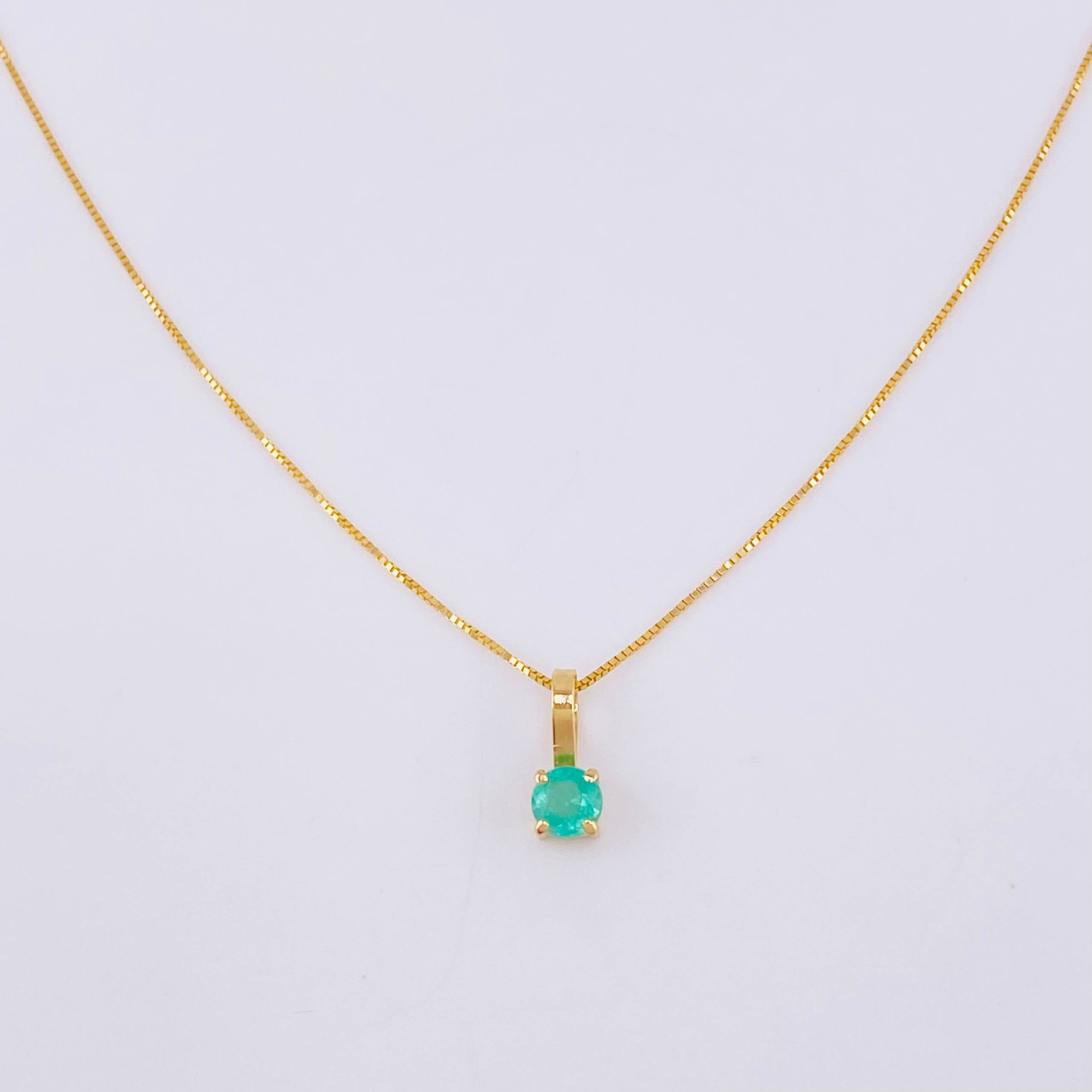 Set Cadena Veneciana + Dije Sencillo Redondo Esmeralda 18 Pts / 1.15 g / 17 3/4 in Oro Amarillo 18K