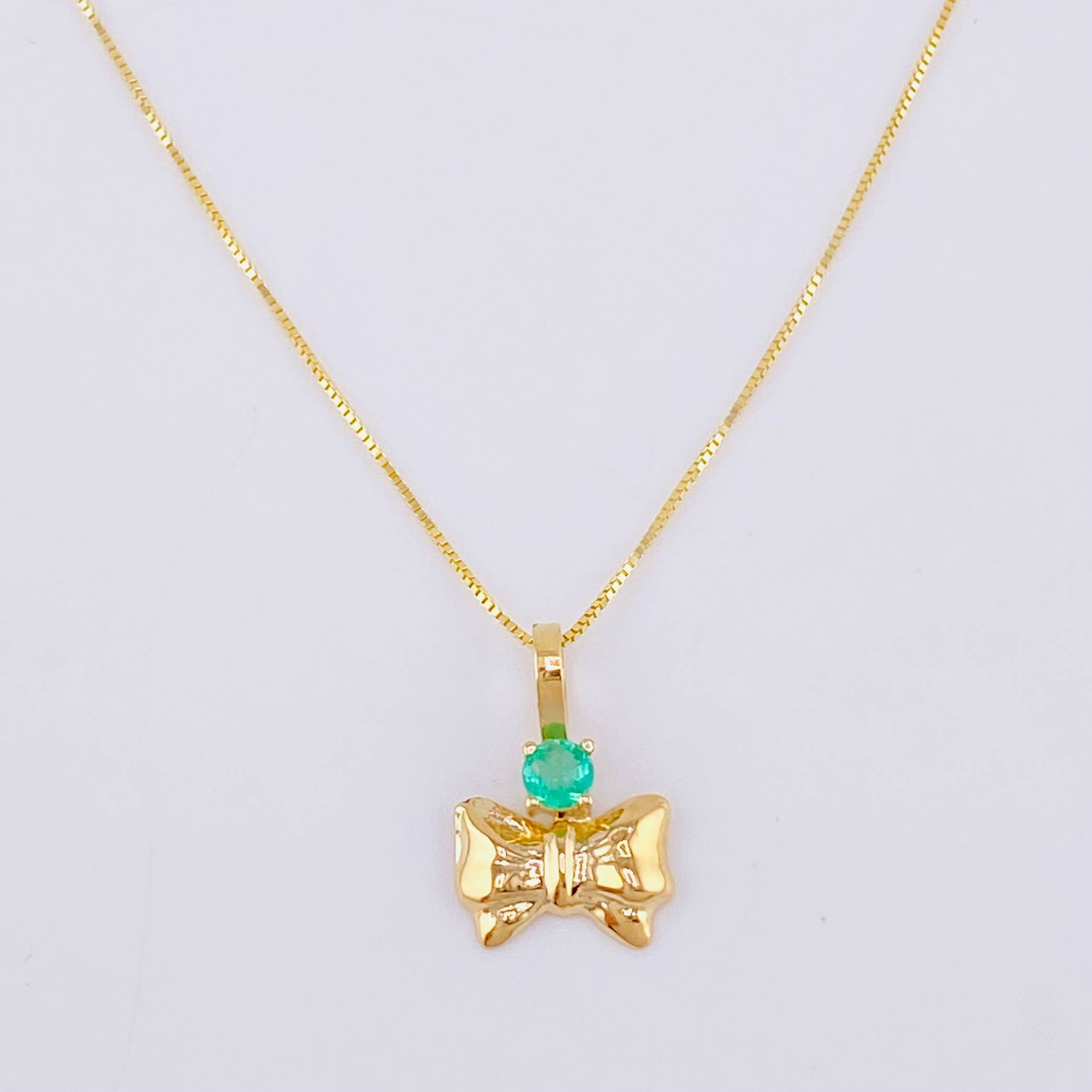 Set Cadena Veneciana + Dije Moño Esmeralda 6 Pts / 1.2 g / 17 3/4 in Oro Amarillo 18K