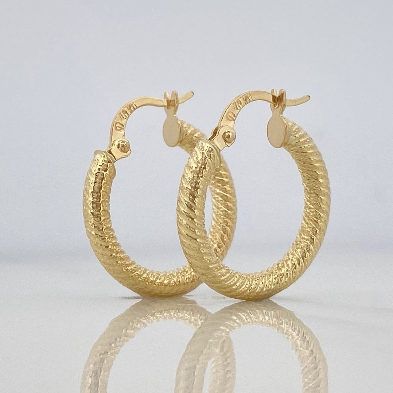 Niky Hoop Earrings 2 g / 3/4 in 18K Yellow Gold