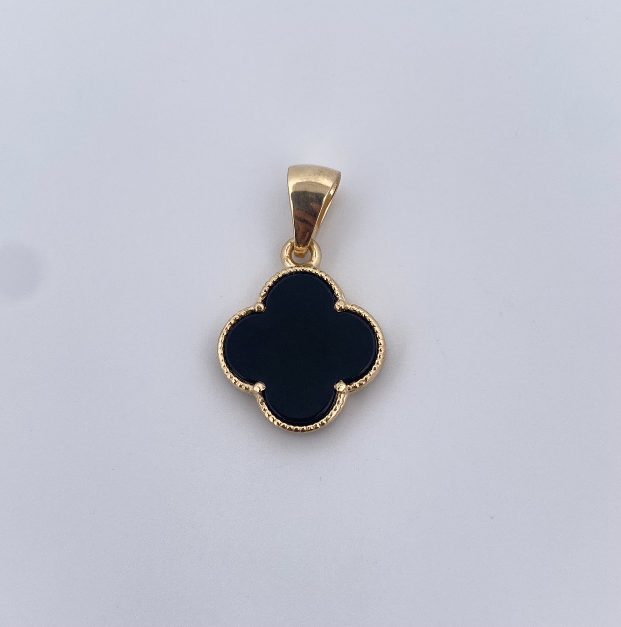 Pendant Clover 1.9gr / 2.4cm / Black Onyx 18K Yellow Gold &