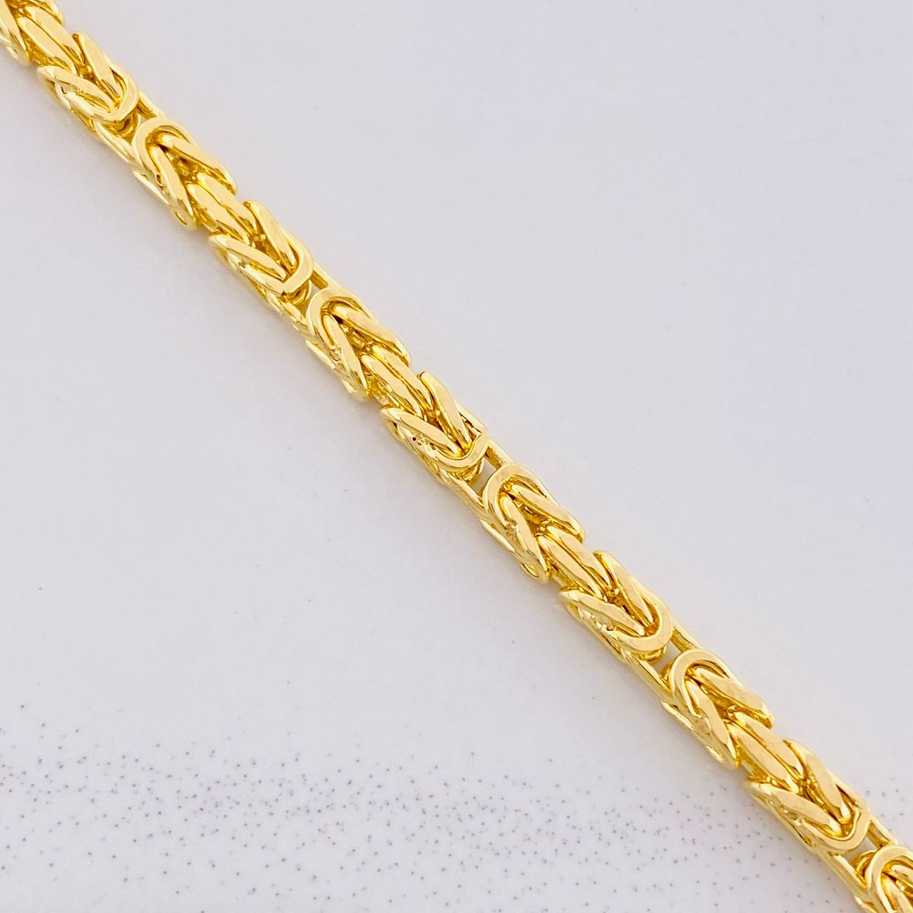 Peruvian Chain 29.45g / 24 in / 3.4mm Yellow Gold 18K