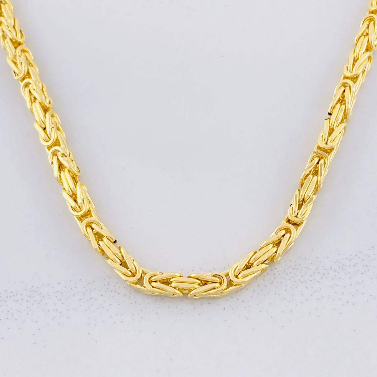 Peruvian Chain 29.45g / 24 in / 3.4mm Yellow Gold 18K