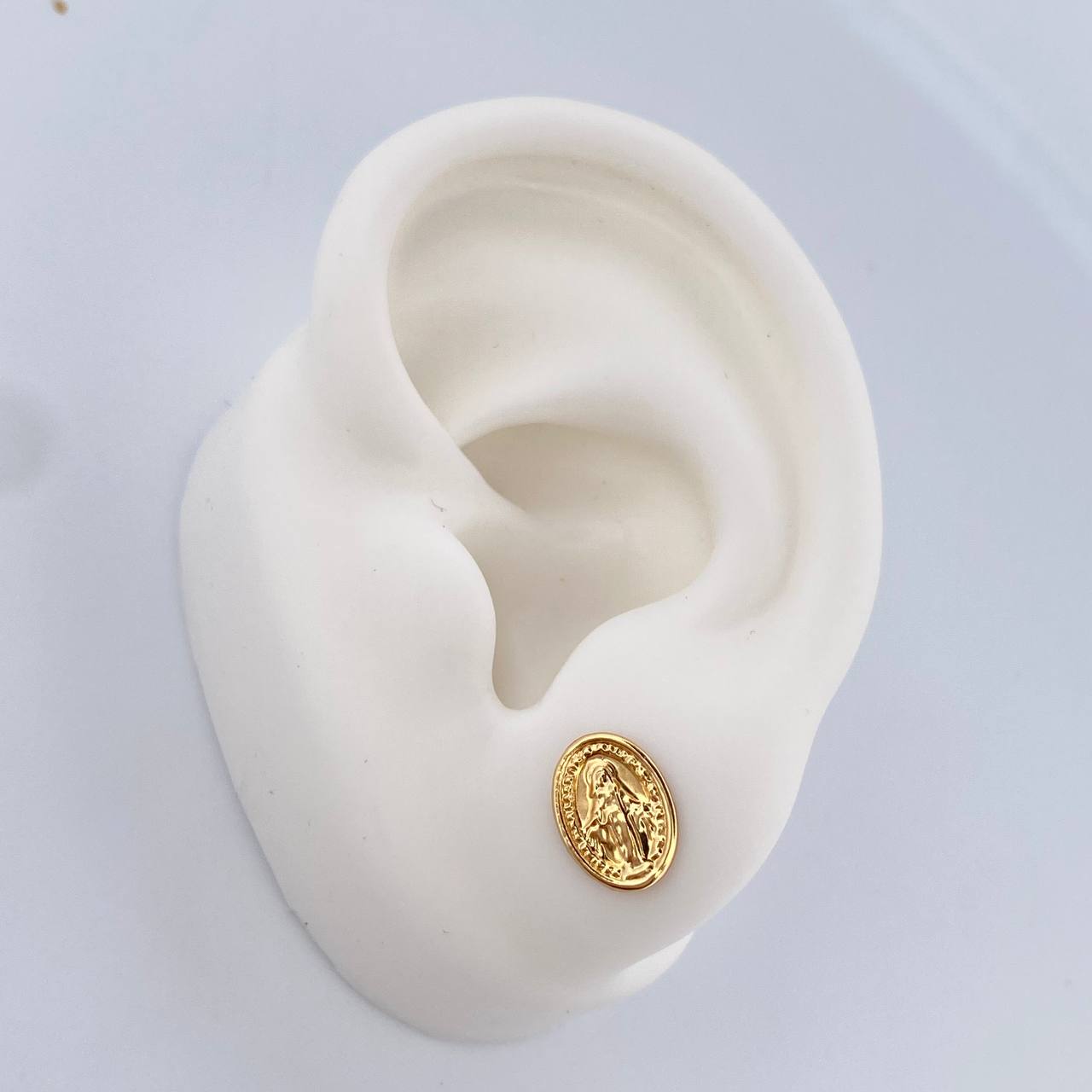 Stud Earrings Virgen Milagrosa 0.7gr / 18K Yellow Gold $