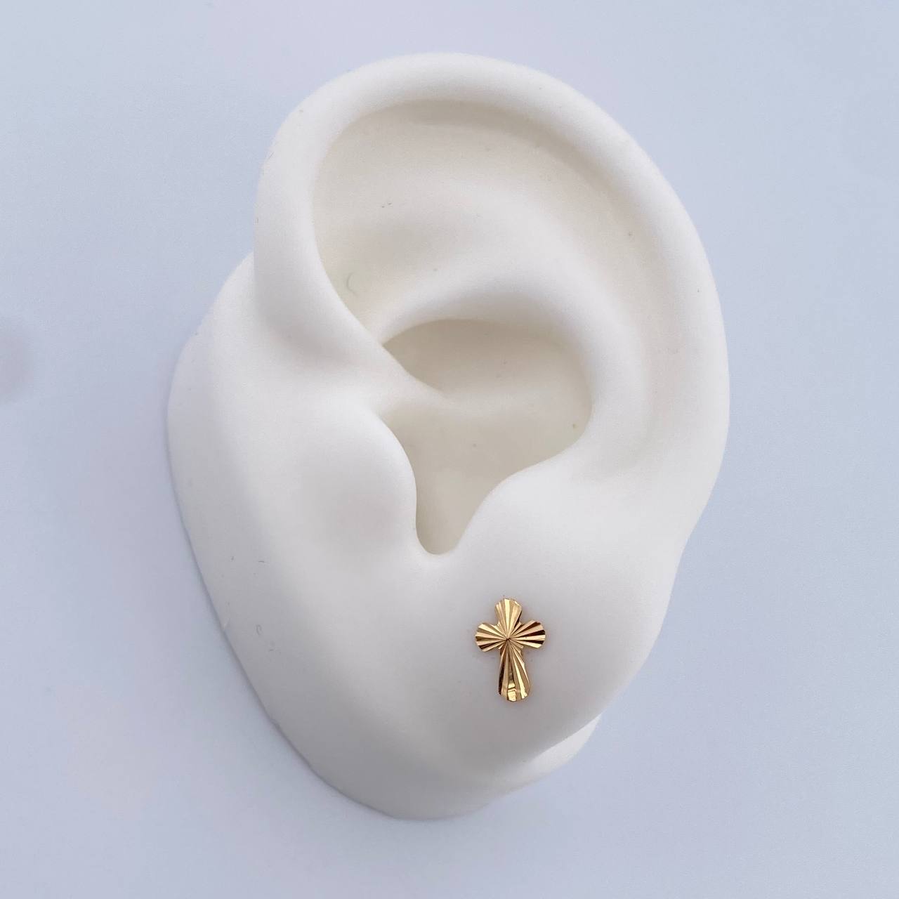Stud Earrings Cruz 0.5gr / Diamond Cut 18K Yellow Gold $