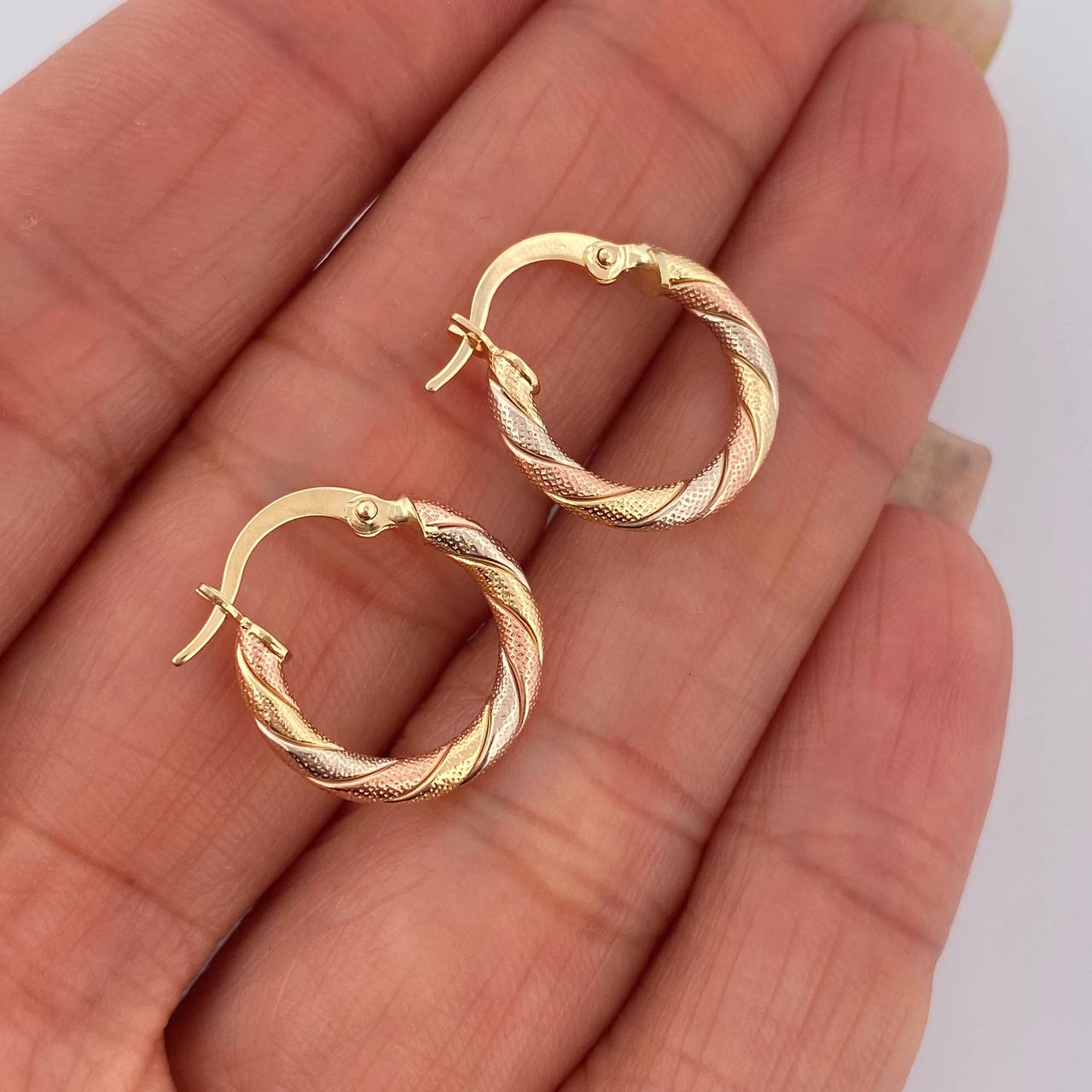 Hoop Earrings Lula 1.35gr / 1.8cm / 18K Gold $