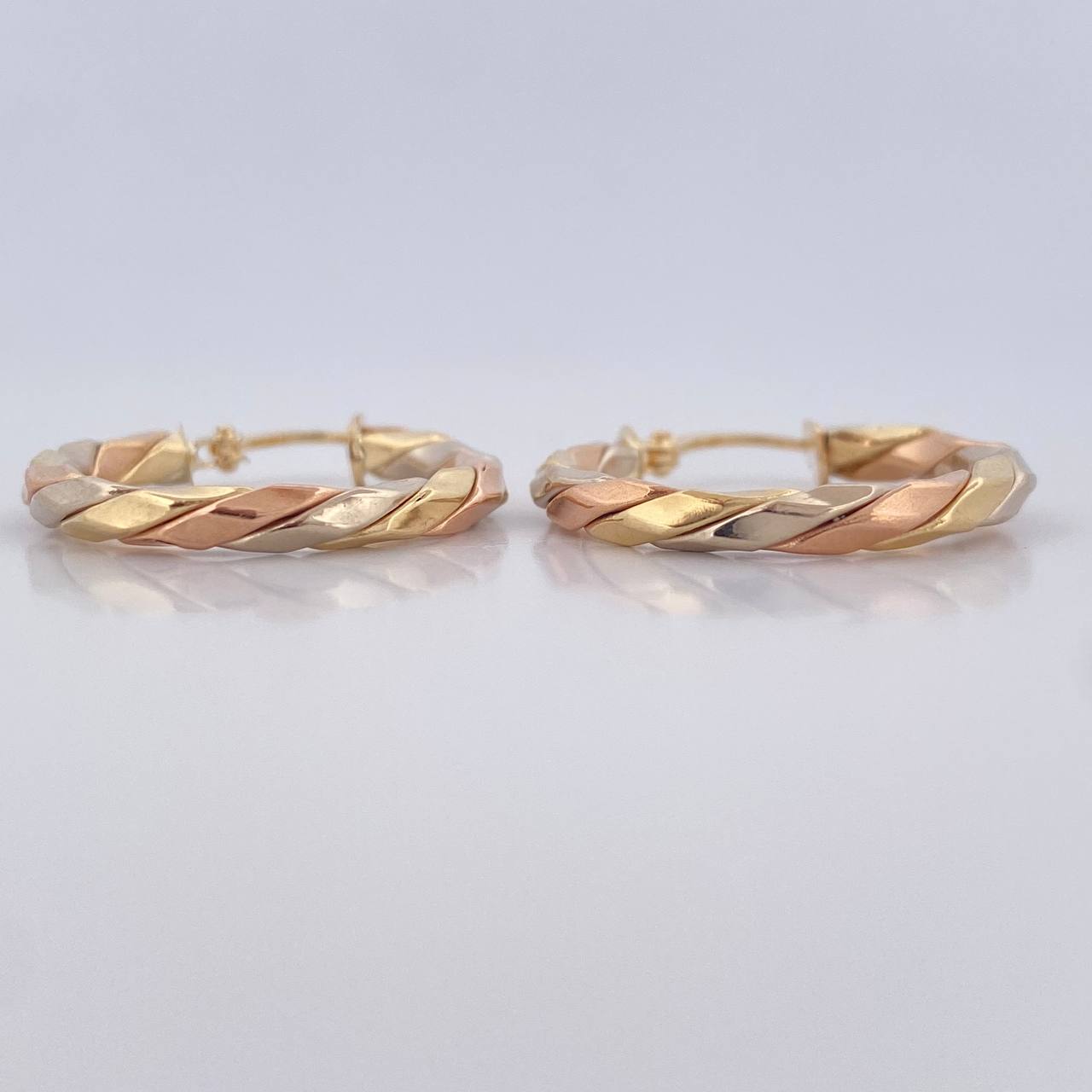 Hoop Earrings Nely 2.15gr / 2.5cm (1.0in) / 18K Gold $