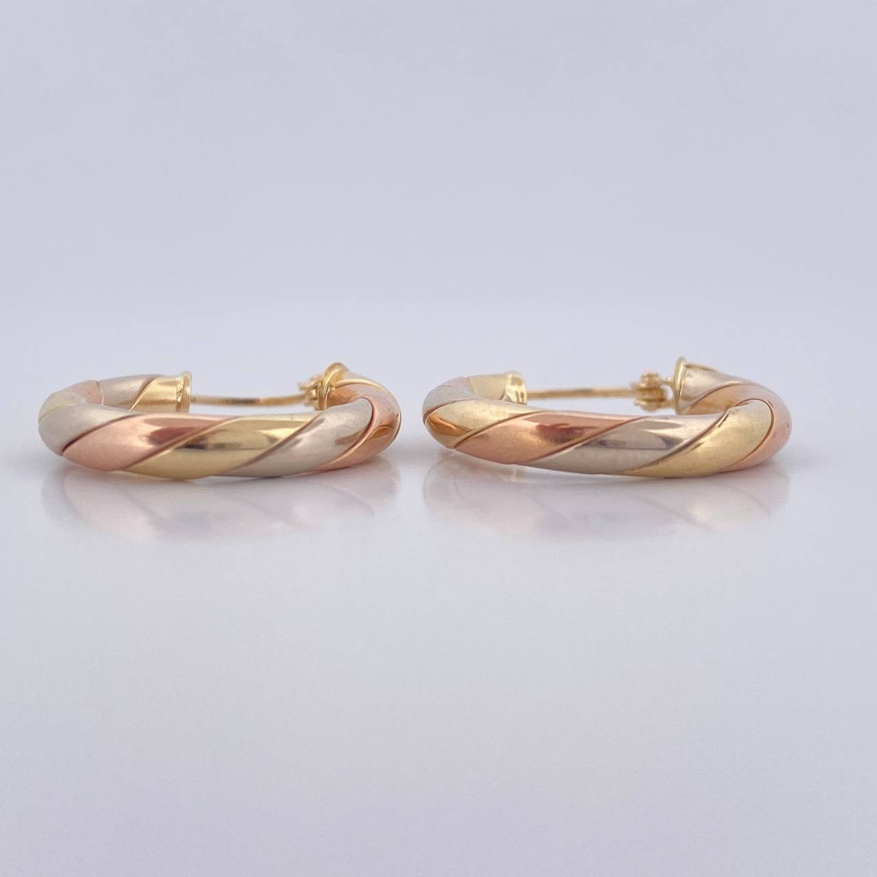 Hoop Earrings Mary 2.2gr / 0.8in / 18K Gold $