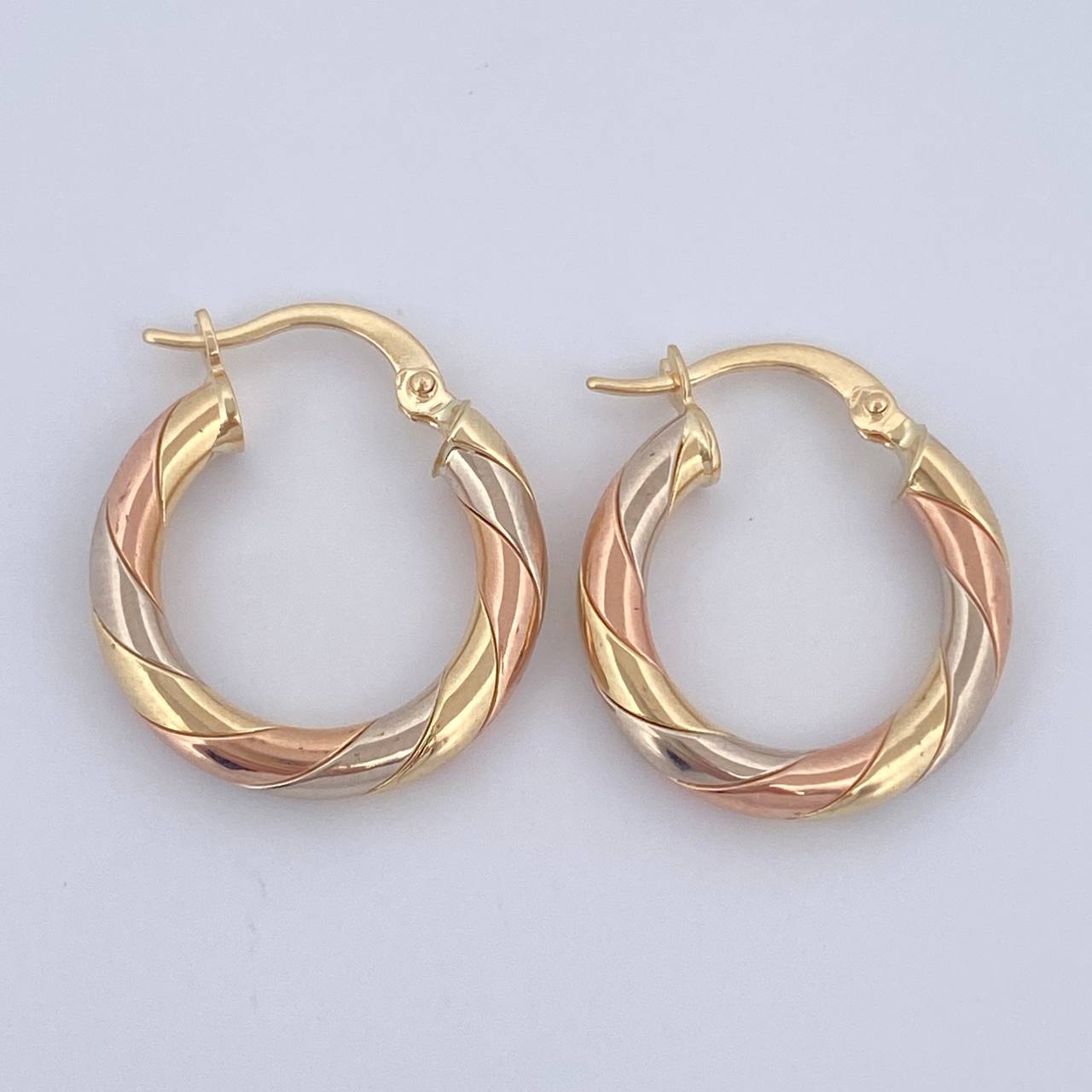 Hoop Earrings Mary 2.2gr / 0.8in / 18K Gold $