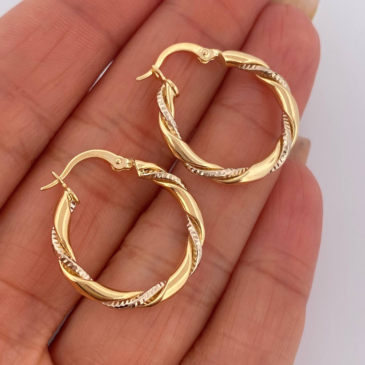 Hoop Earrings Axel 2.05gr / 2.3cm (0.9in) / 18K Gold $