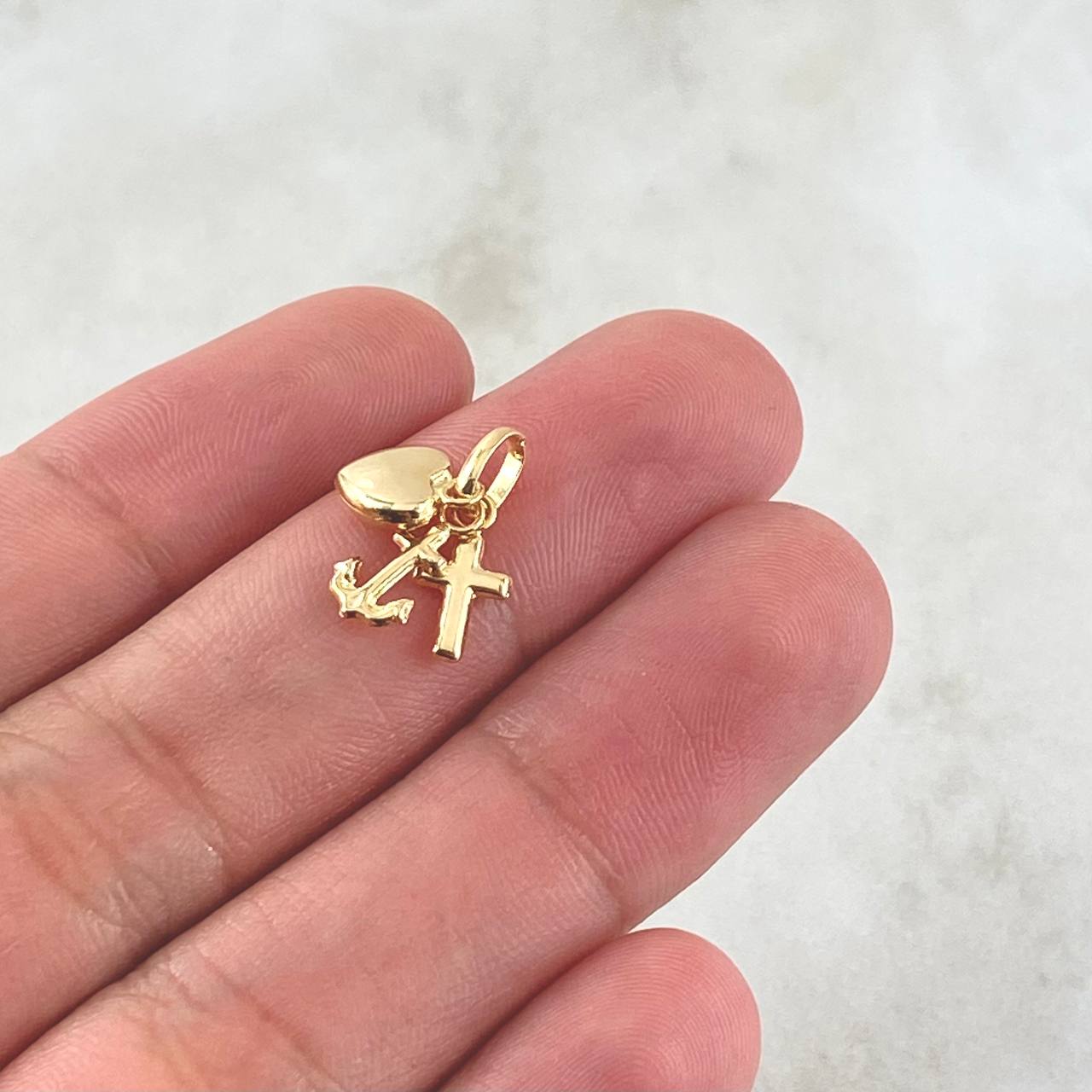 Pendant Three Graces 0.55gr / 3/4 in / 18K Gold