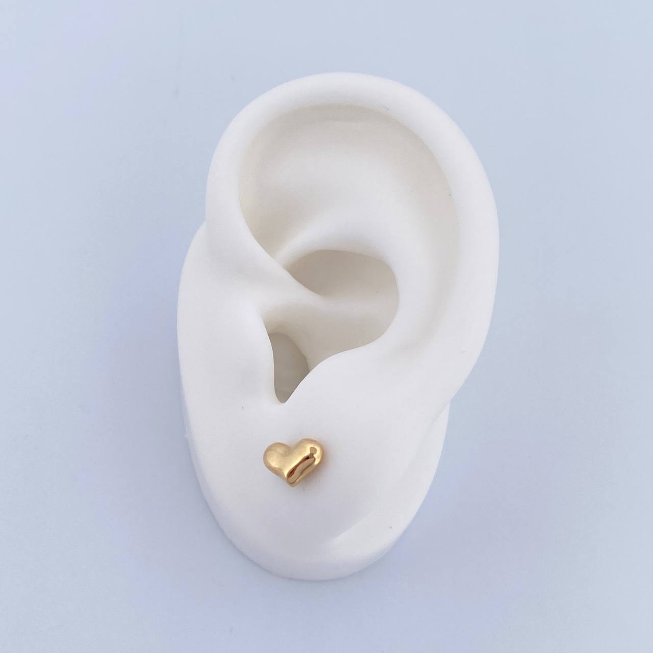 Stud Earrings Heart 0.8gr / Yellow Gold Stamped 18K $